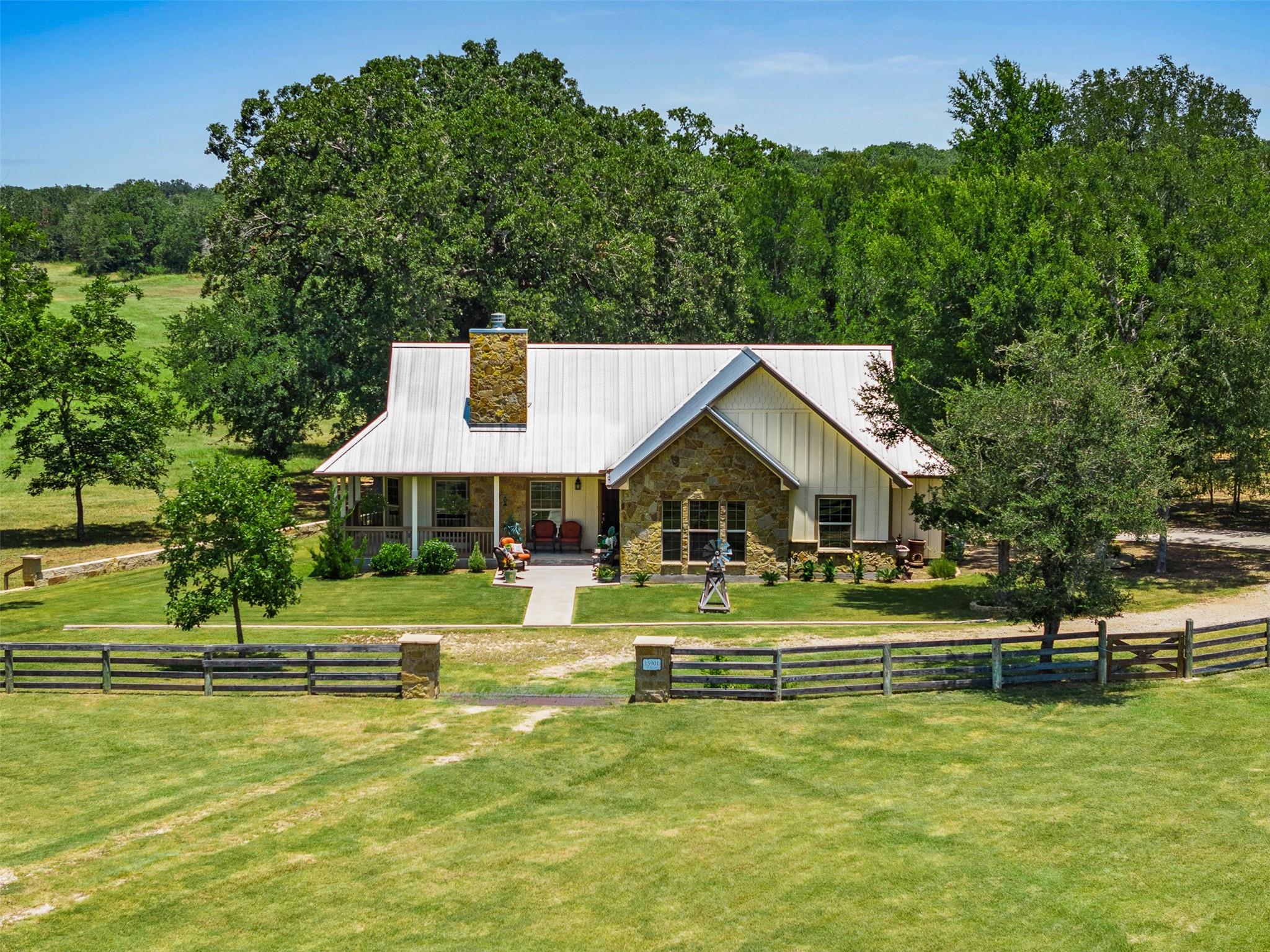 15901 Fm 112 Property Photo