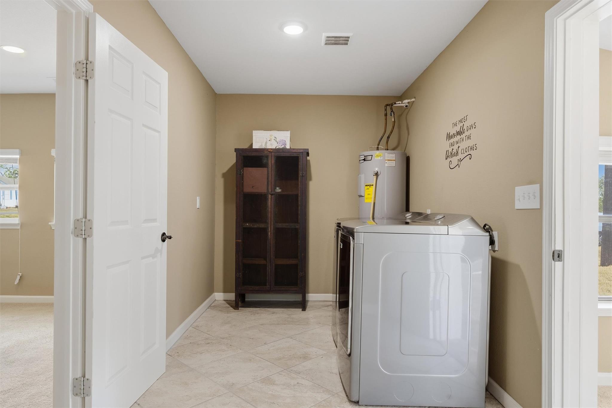 410 N Burnet St Property Photo 13