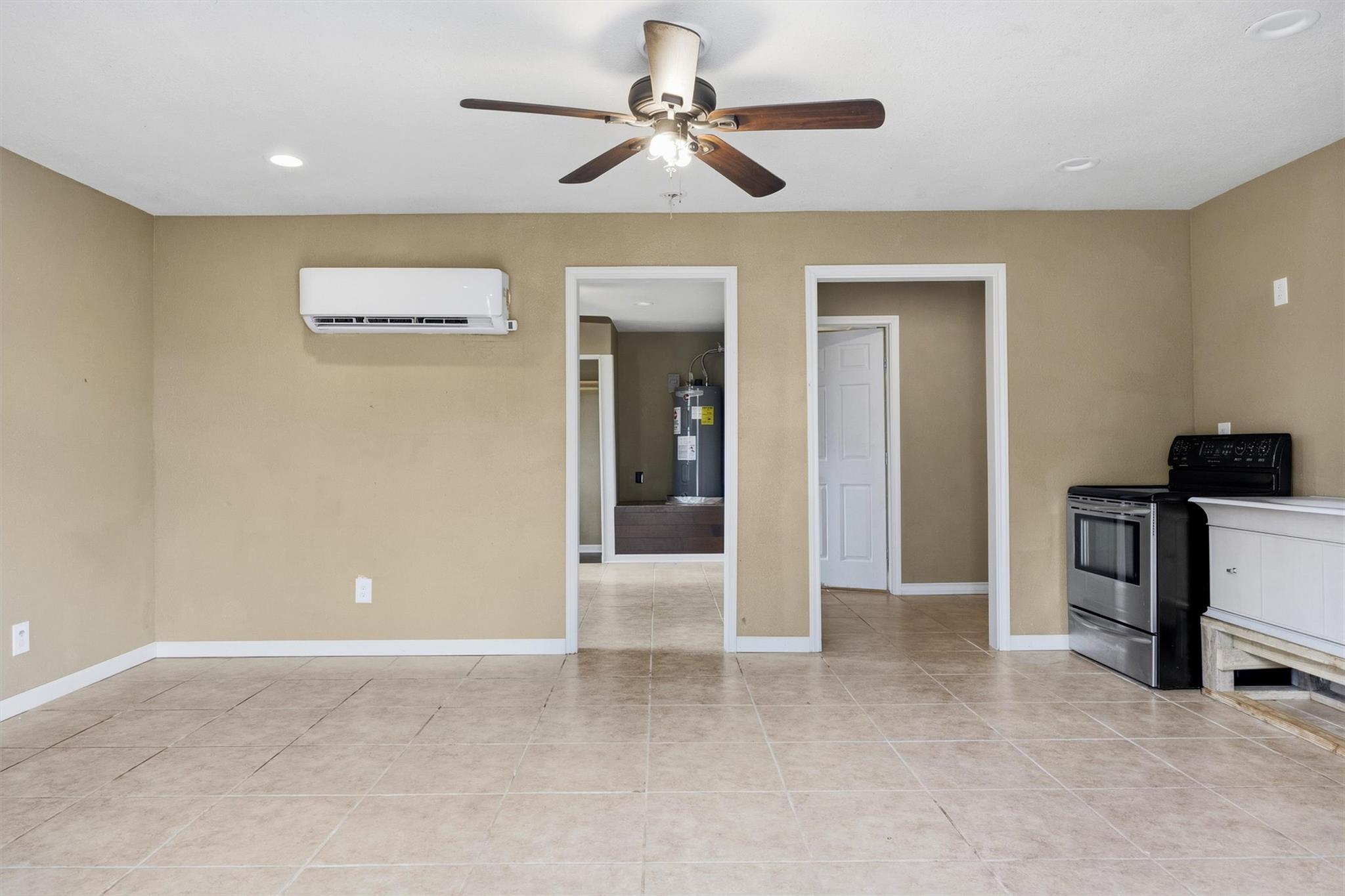 410 N Burnet St Property Photo 26