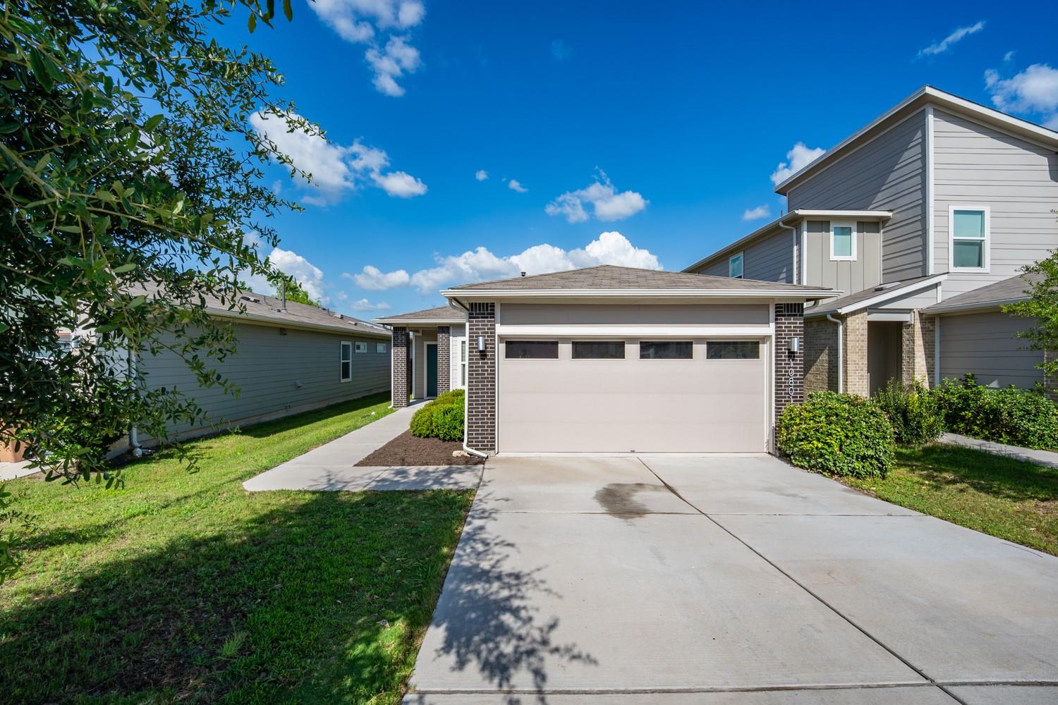 10801 Meris Ln Property Photo 1