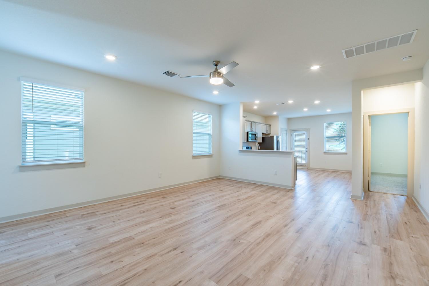 10801 Meris Ln Property Photo 2