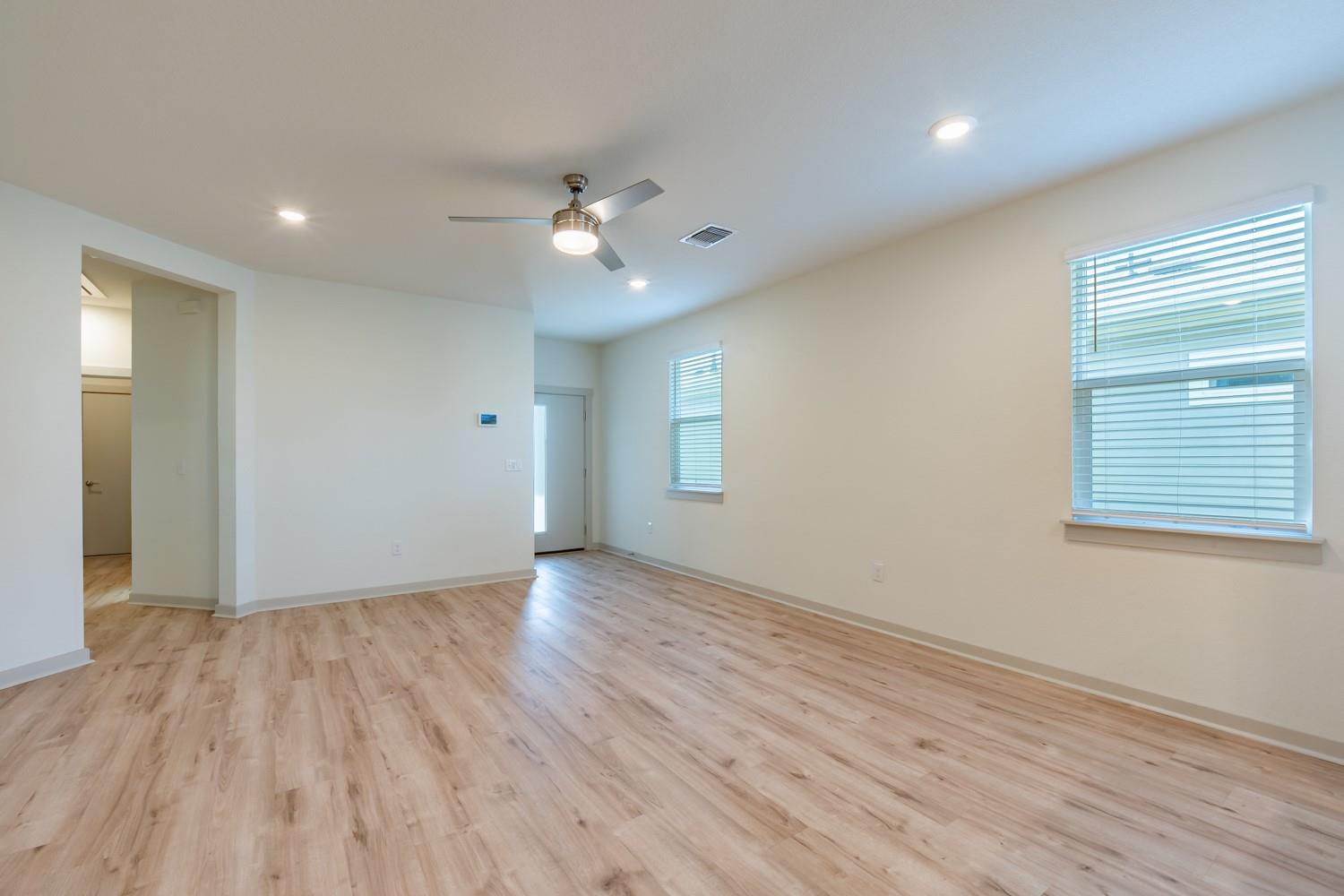 10801 Meris Ln Property Photo 5