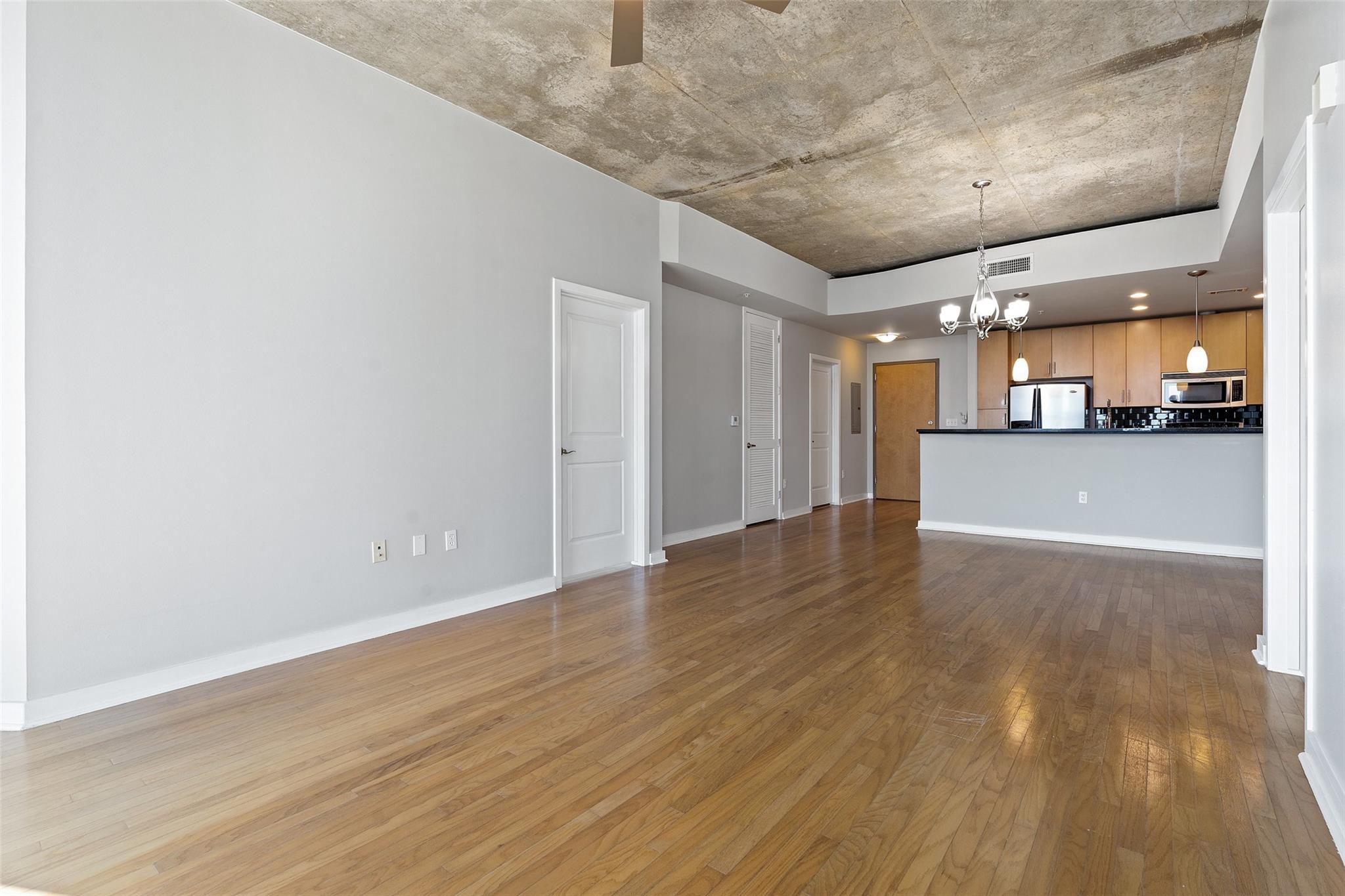 360 Nueces St #4209 Property Photo 13