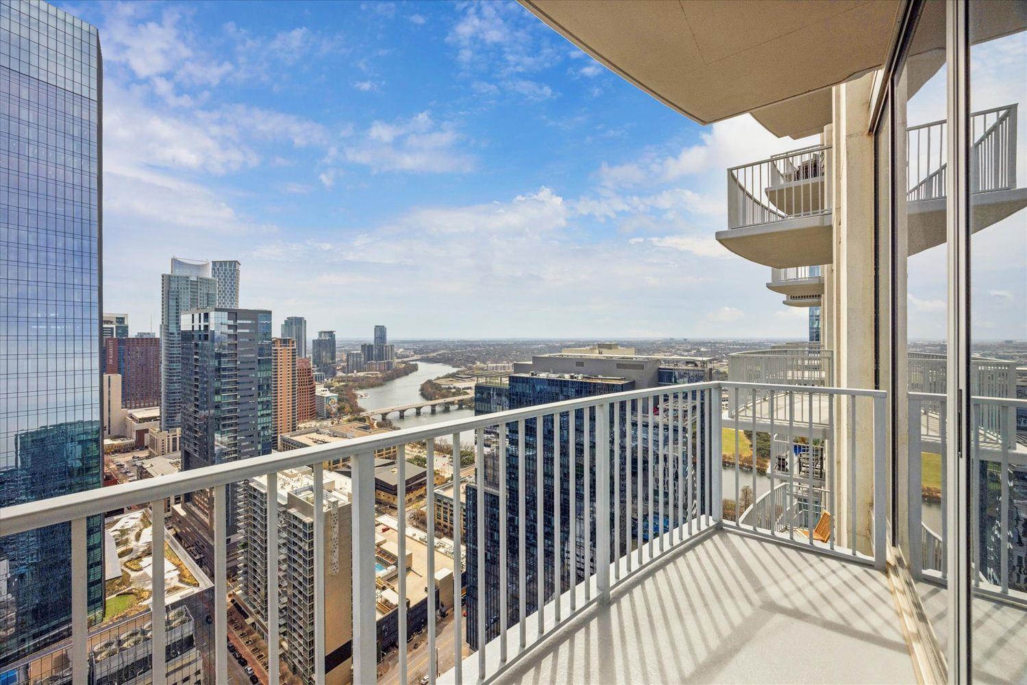 360 Nueces St #4209 Property Photo 21