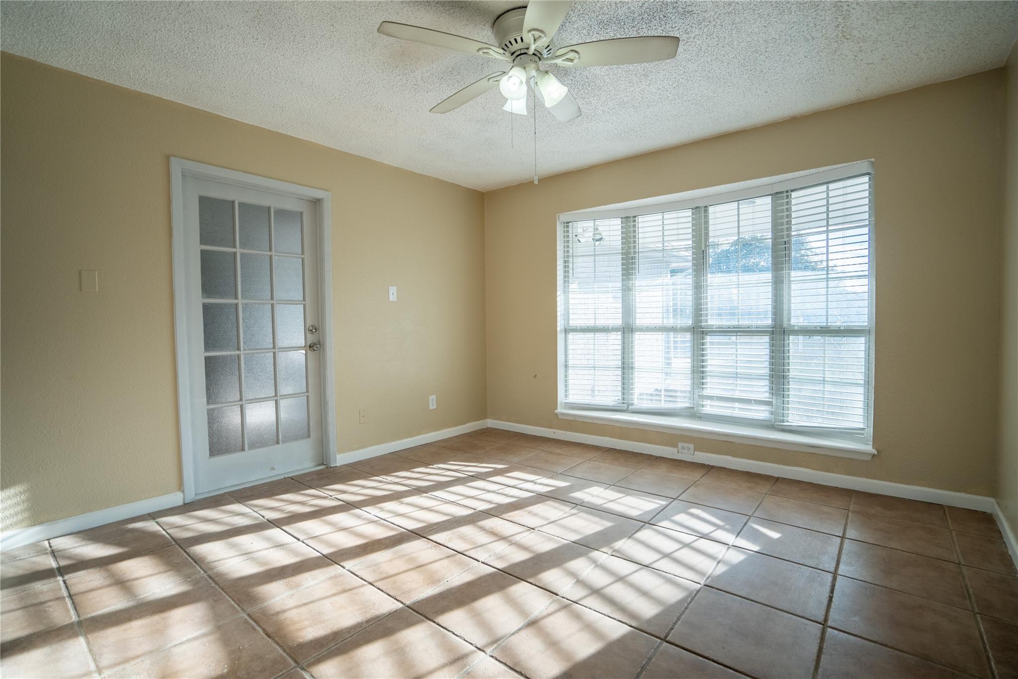 3207 Broken Spoke Trl Property Photo 9