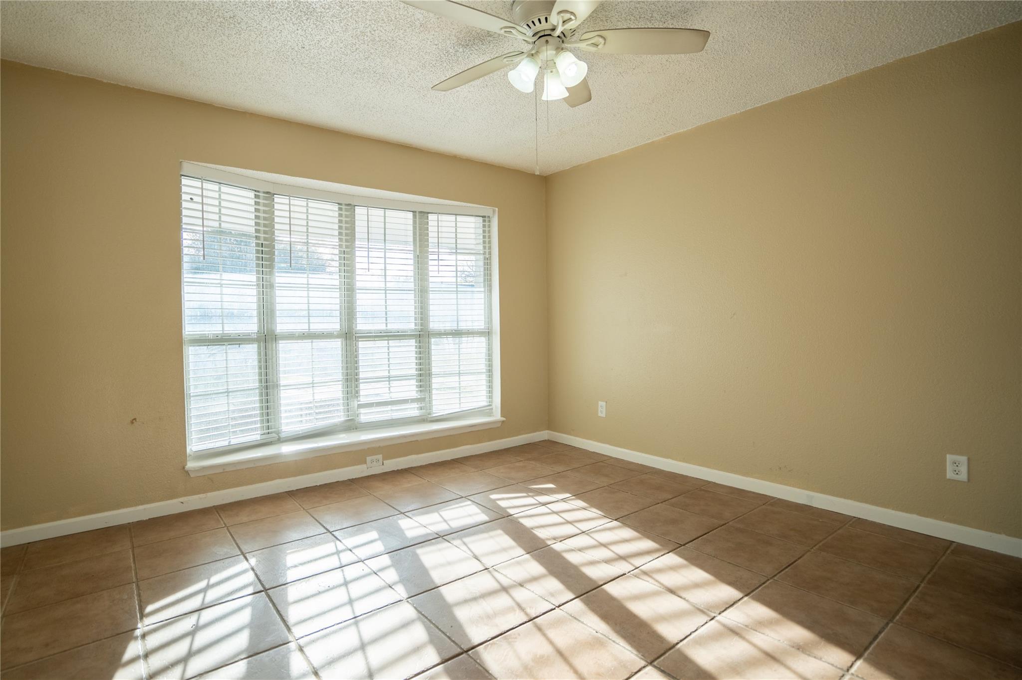 3207 Broken Spoke Trl Property Photo 10