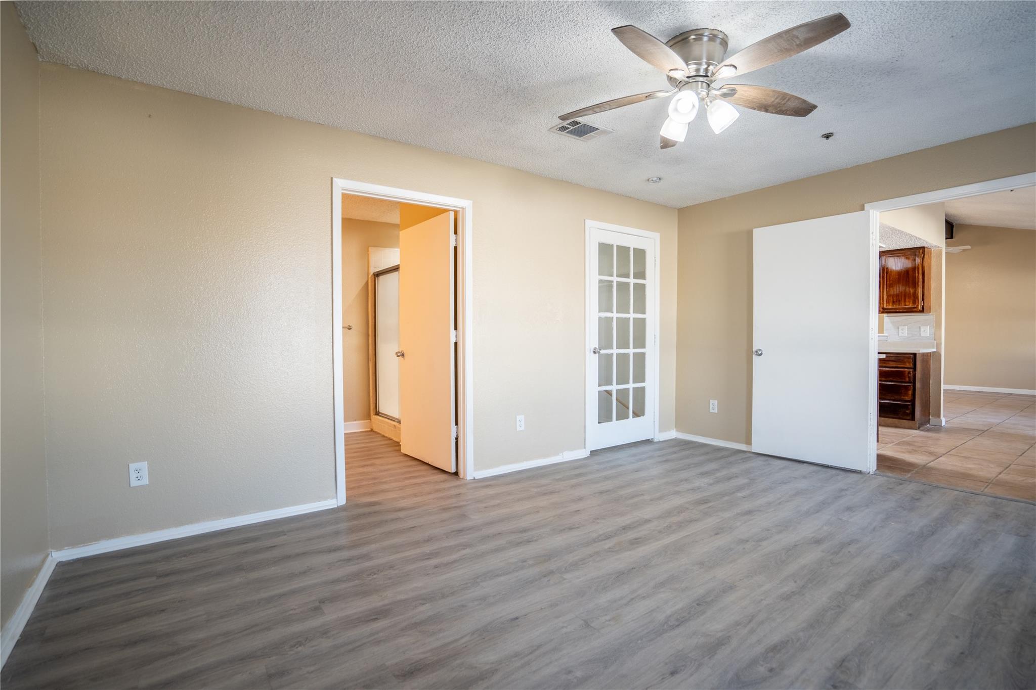 3207 Broken Spoke Trl Property Photo 18