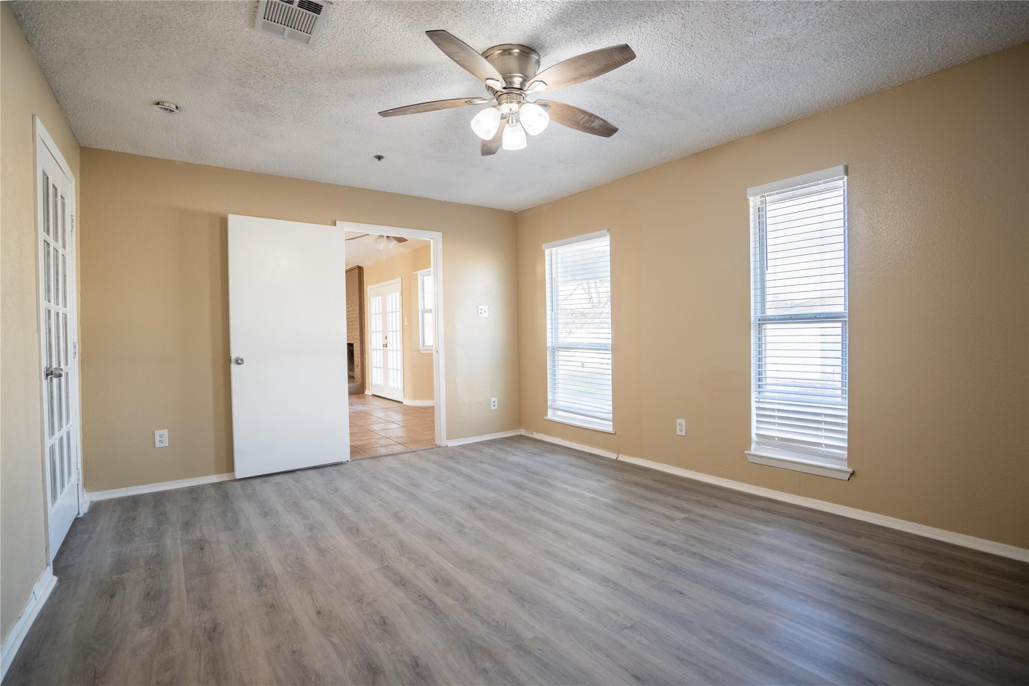 3207 Broken Spoke Trl Property Photo 19