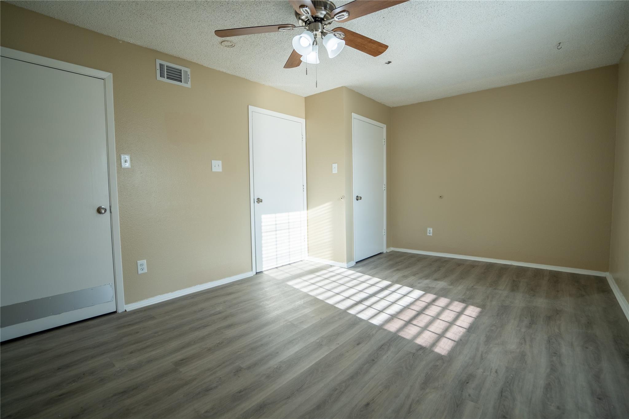 3207 Broken Spoke Trl Property Photo 22