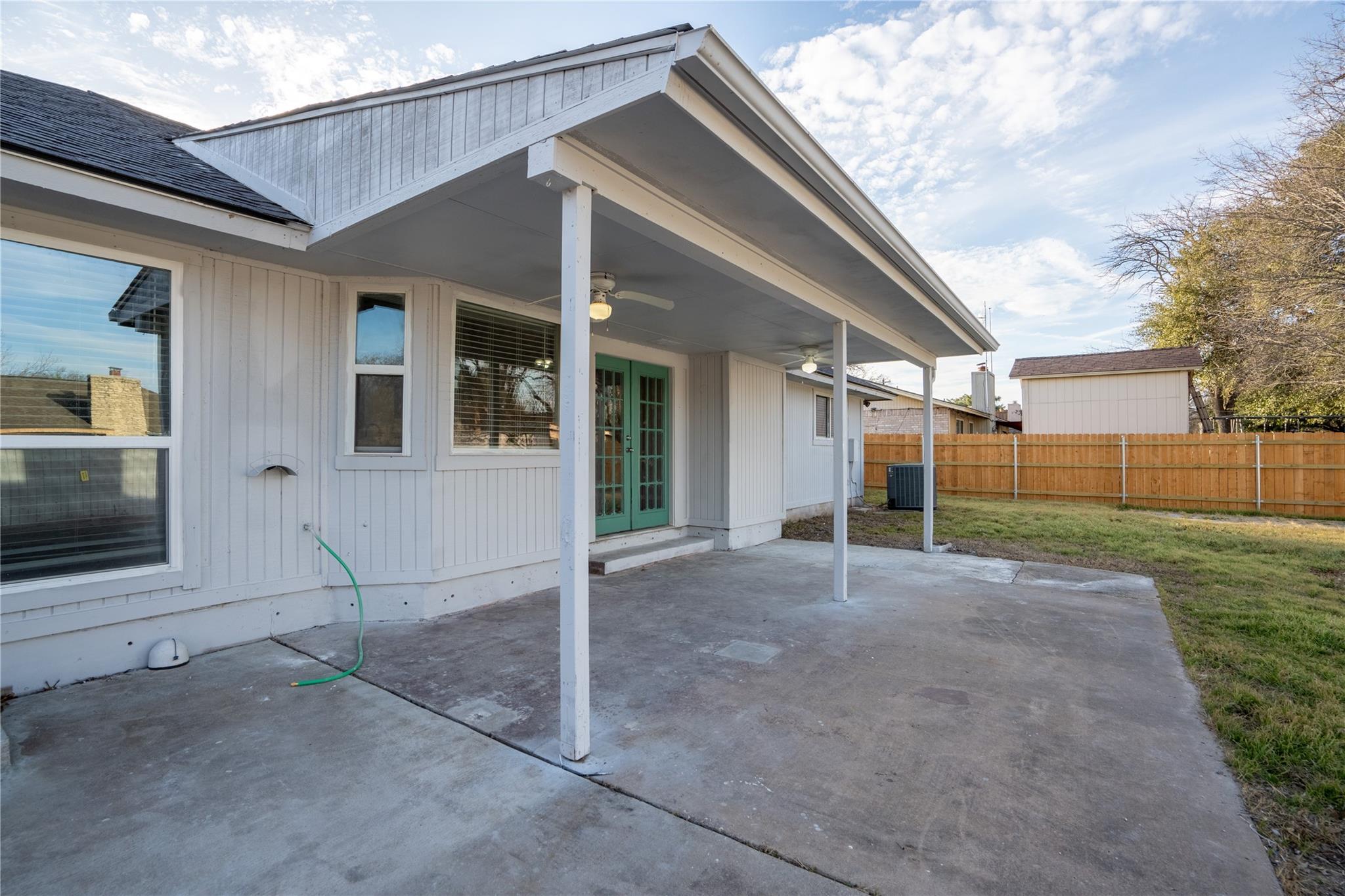 3207 Broken Spoke Trl Property Photo 34