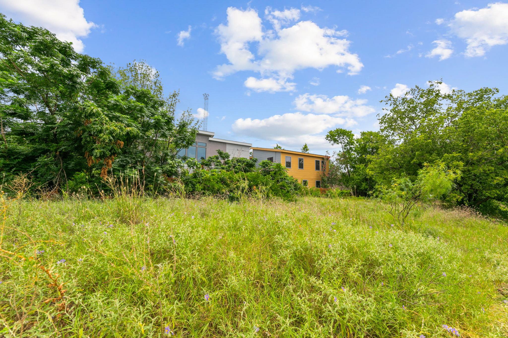 1303 Alamo St Property Photo 1