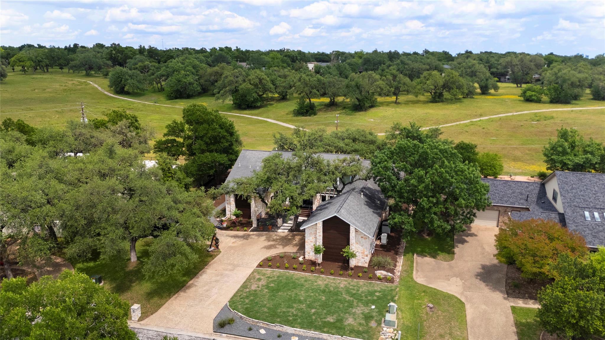 10305 Pickfair DR