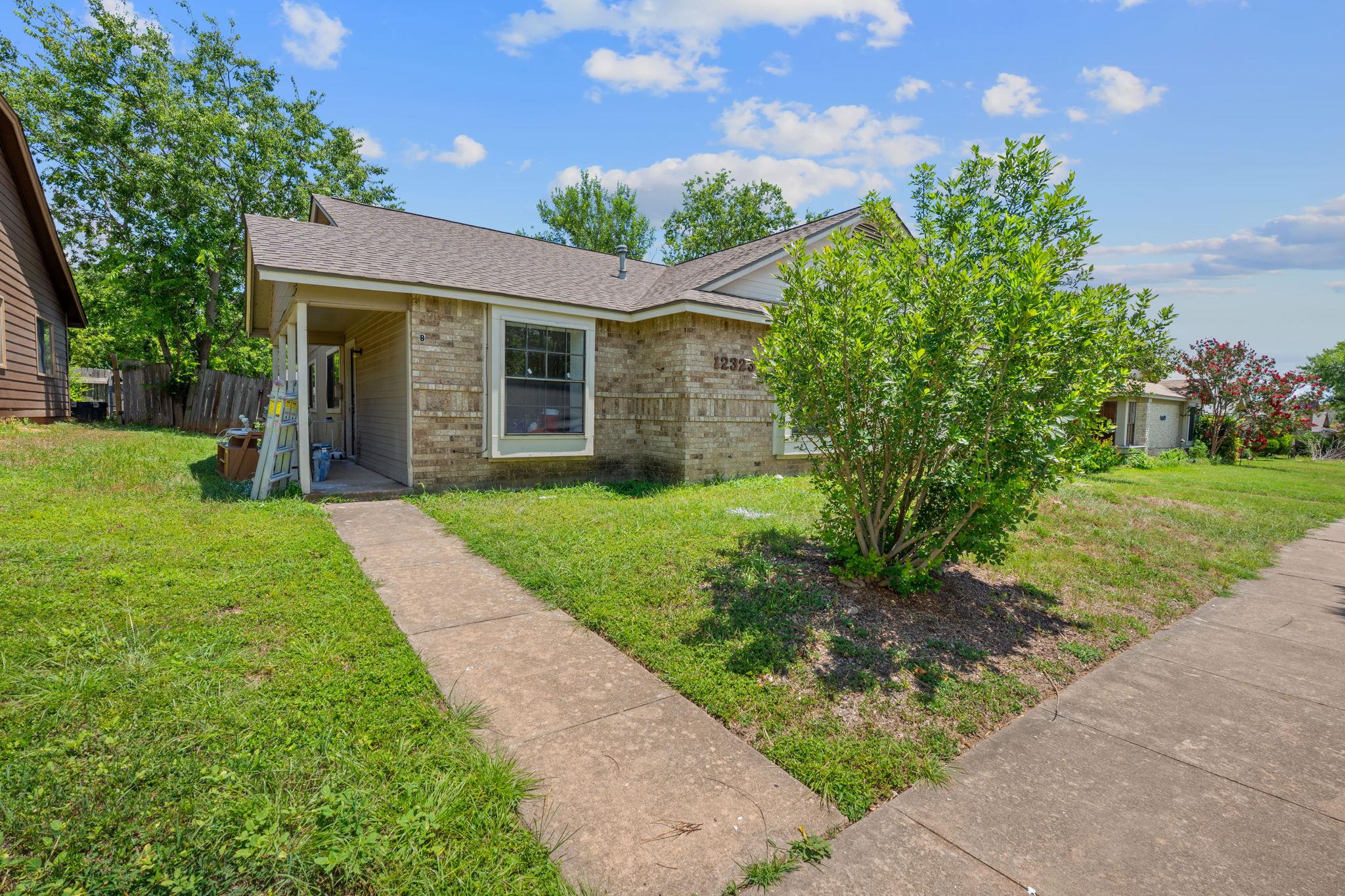 12323 Alderbrook Dr Property Photo 10