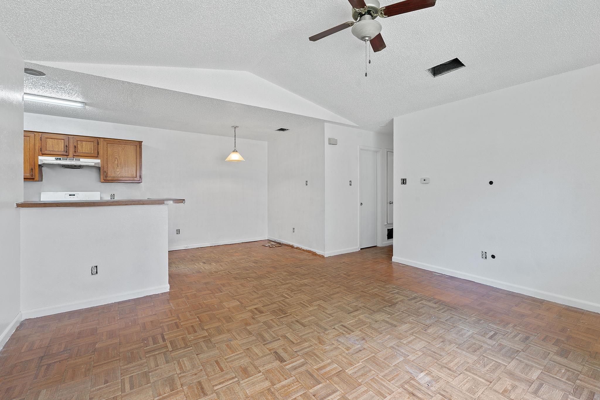 12323 Alderbrook Dr Property Photo 14