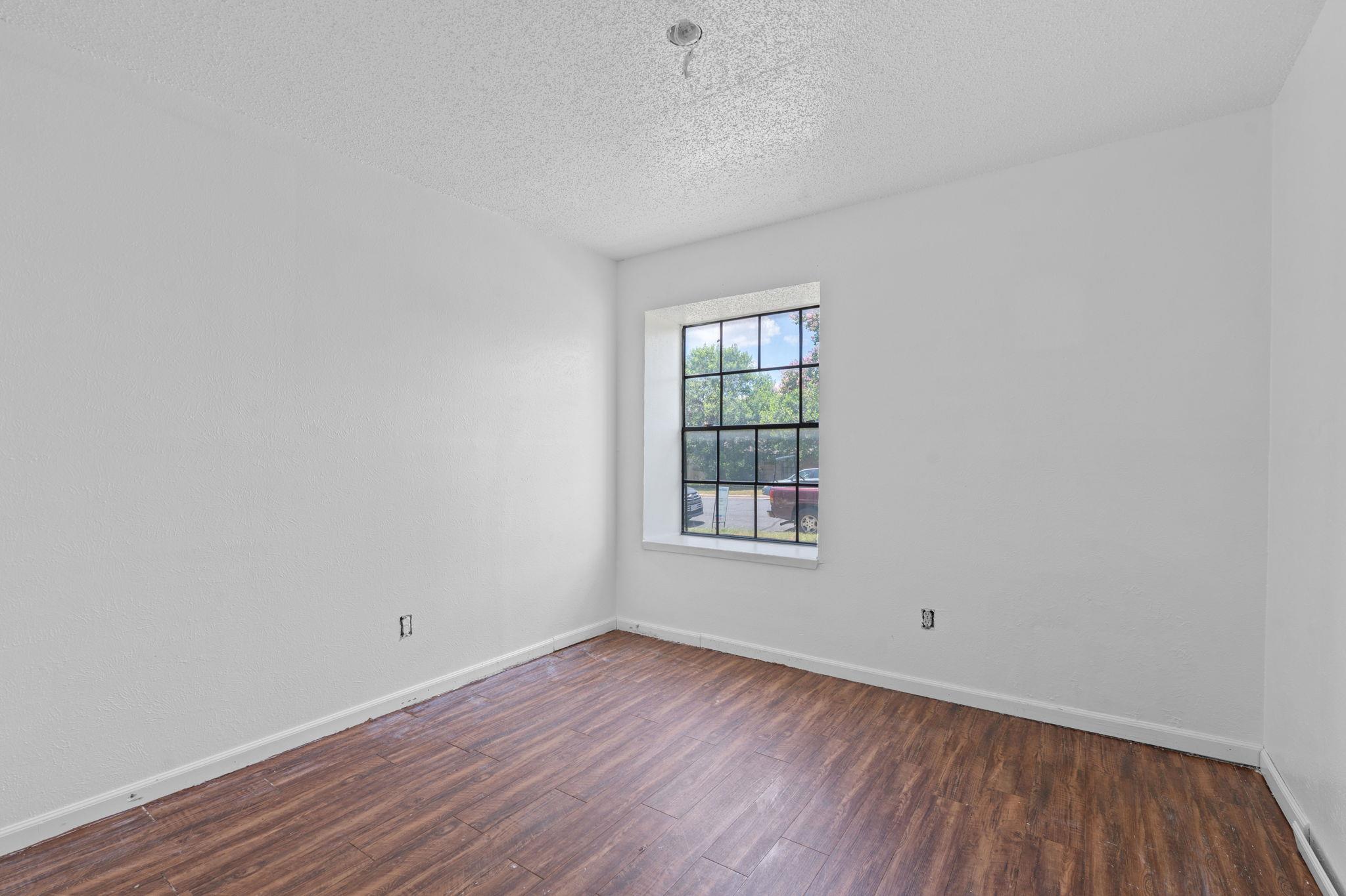 12323 Alderbrook Dr Property Photo 18