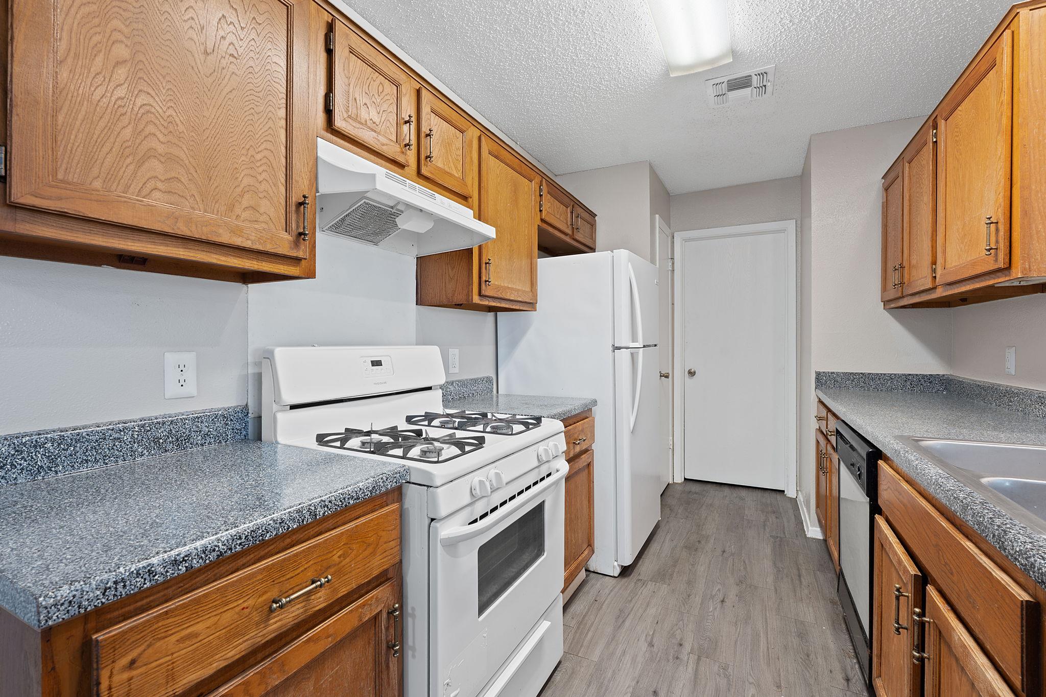 12323 Alderbrook Dr Property Photo 27