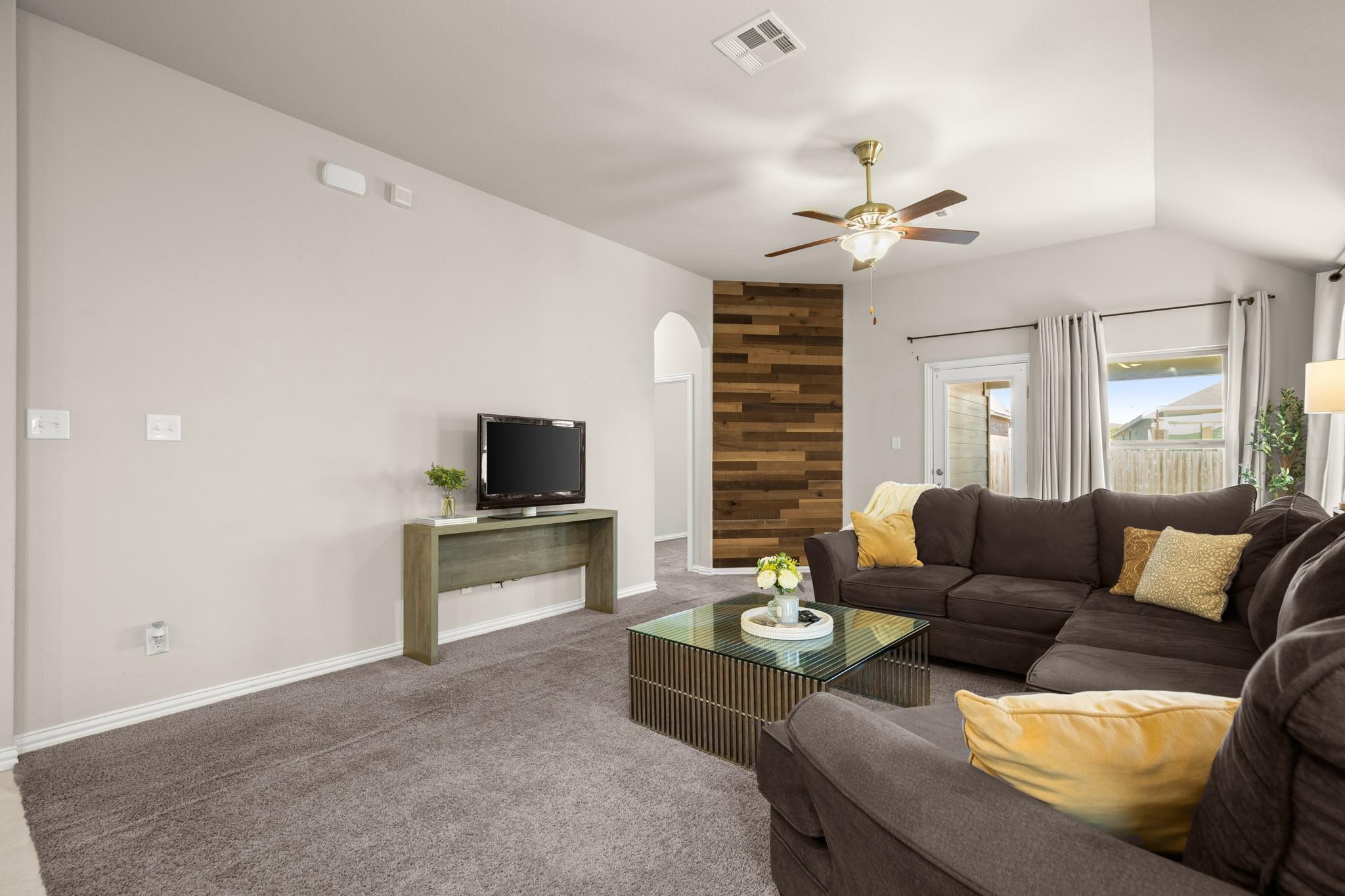 5643 Corsica Loop Property Photo 8