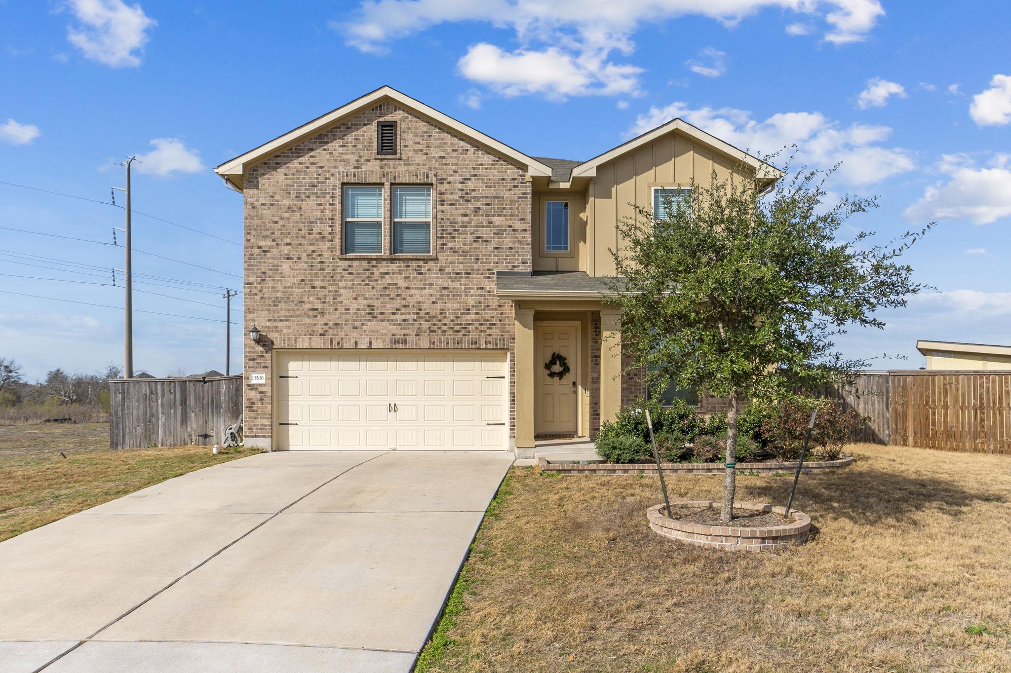 13500 Rosebud Isle Dr Property Photo 1