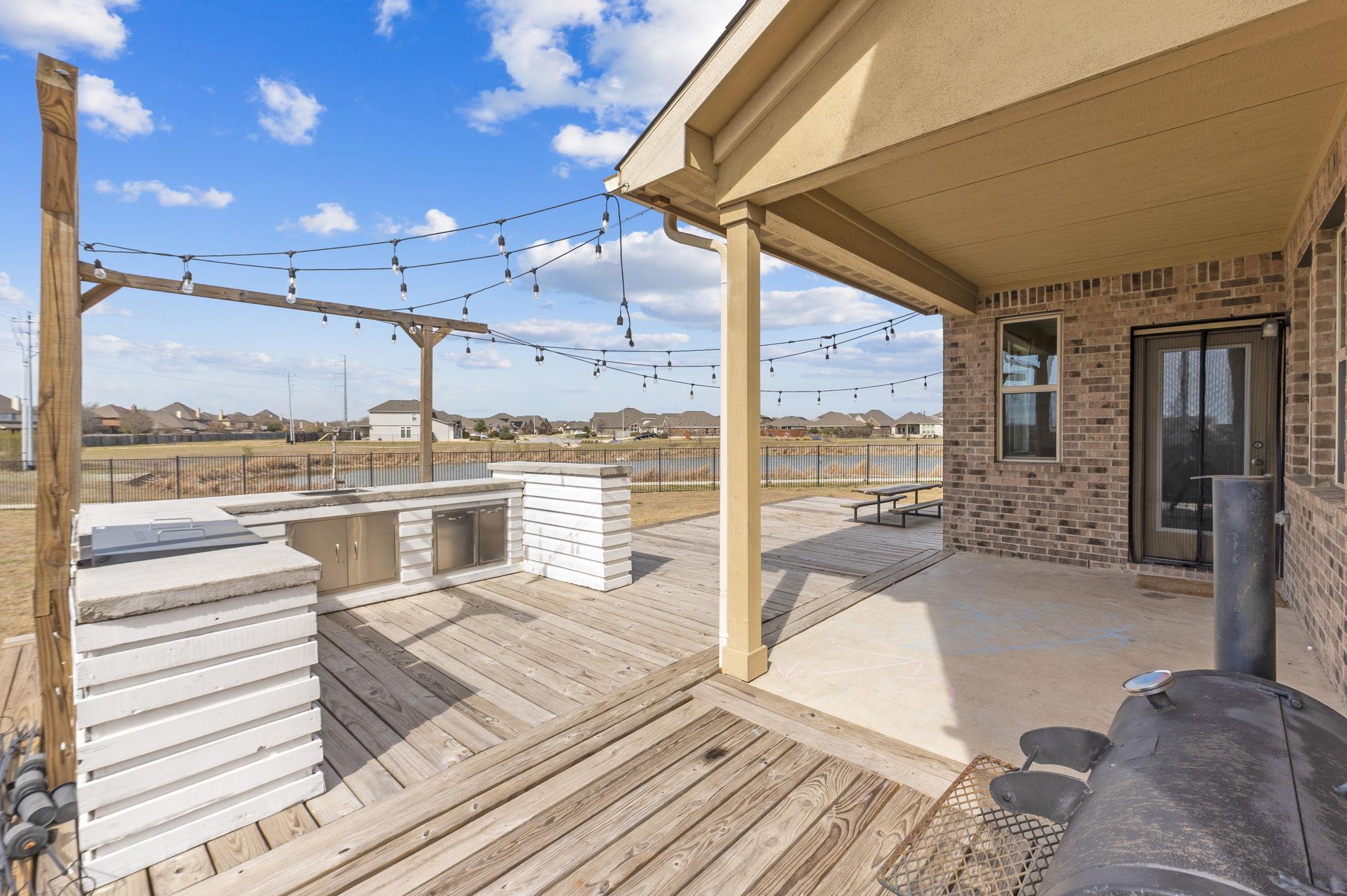 13500 Rosebud Isle Dr Property Photo 36