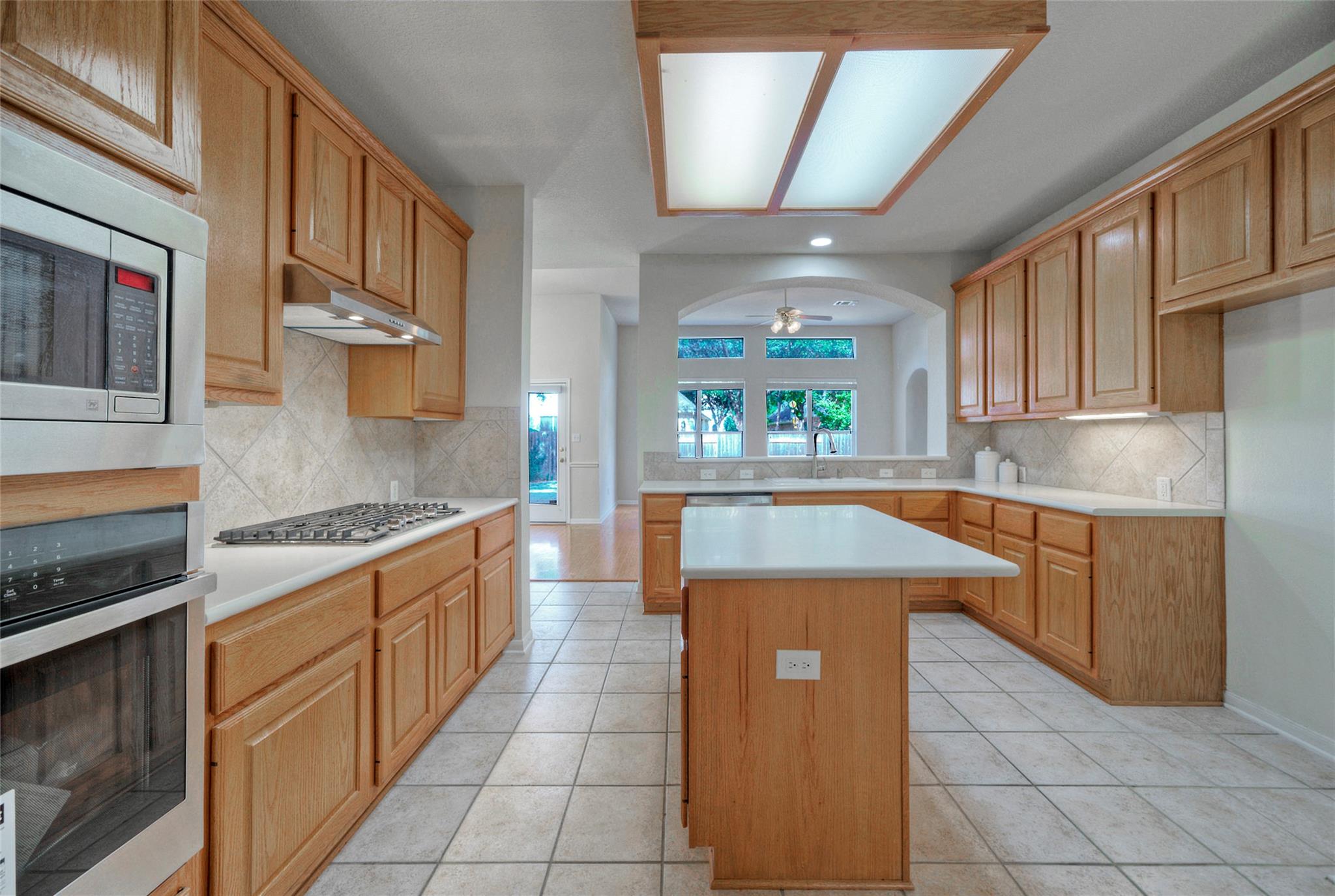2616 Henley Dr Property Photo 19