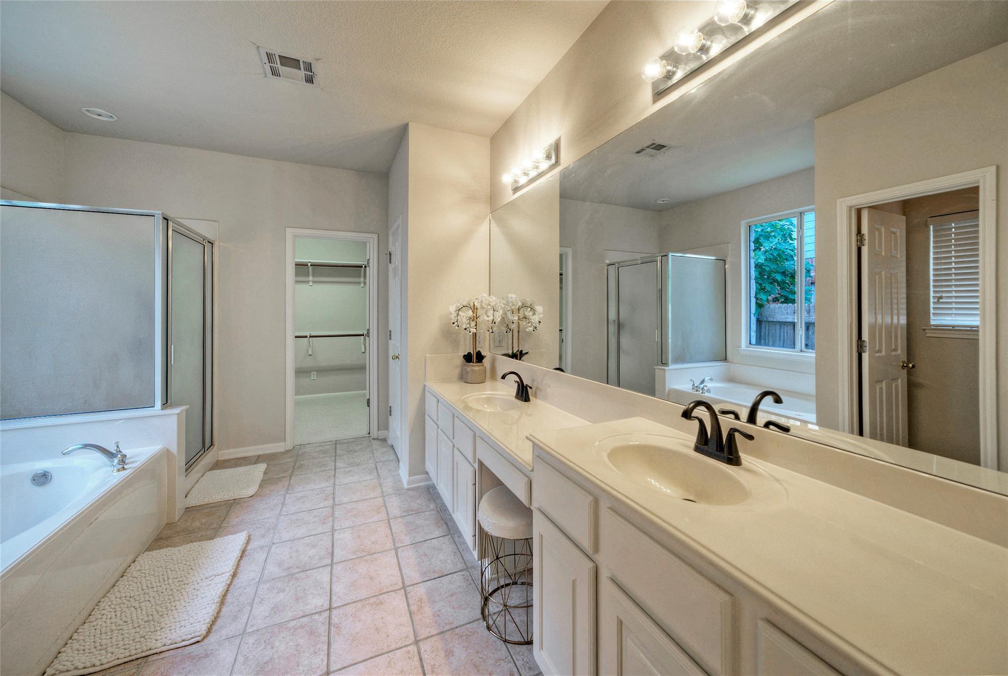 2616 Henley Dr Property Photo 24