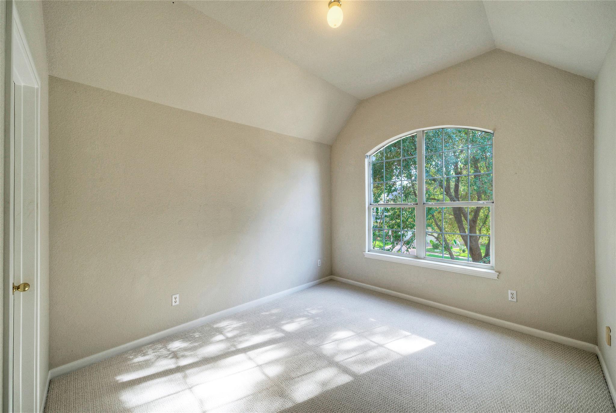 2616 Henley Dr Property Photo 26