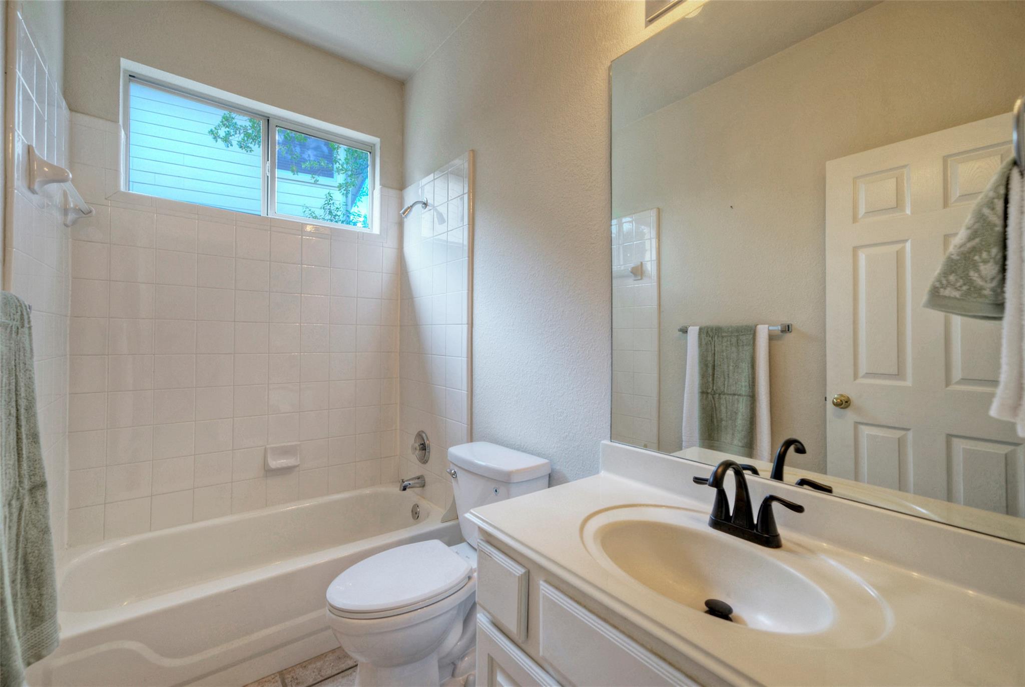 2616 Henley Dr Property Photo 33