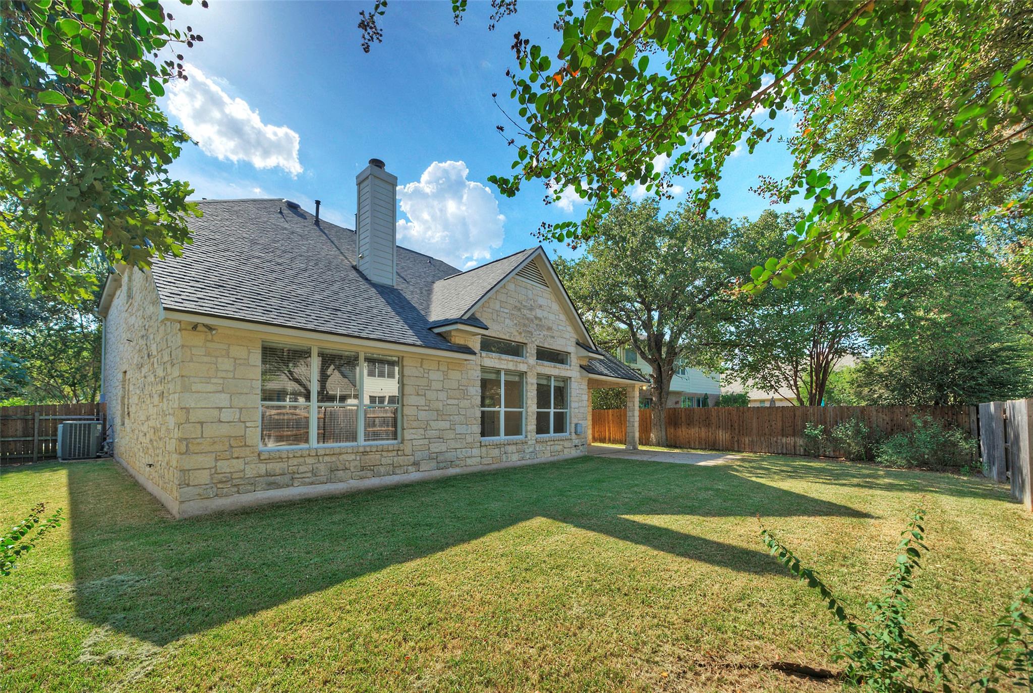 2616 Henley Dr Property Photo 35