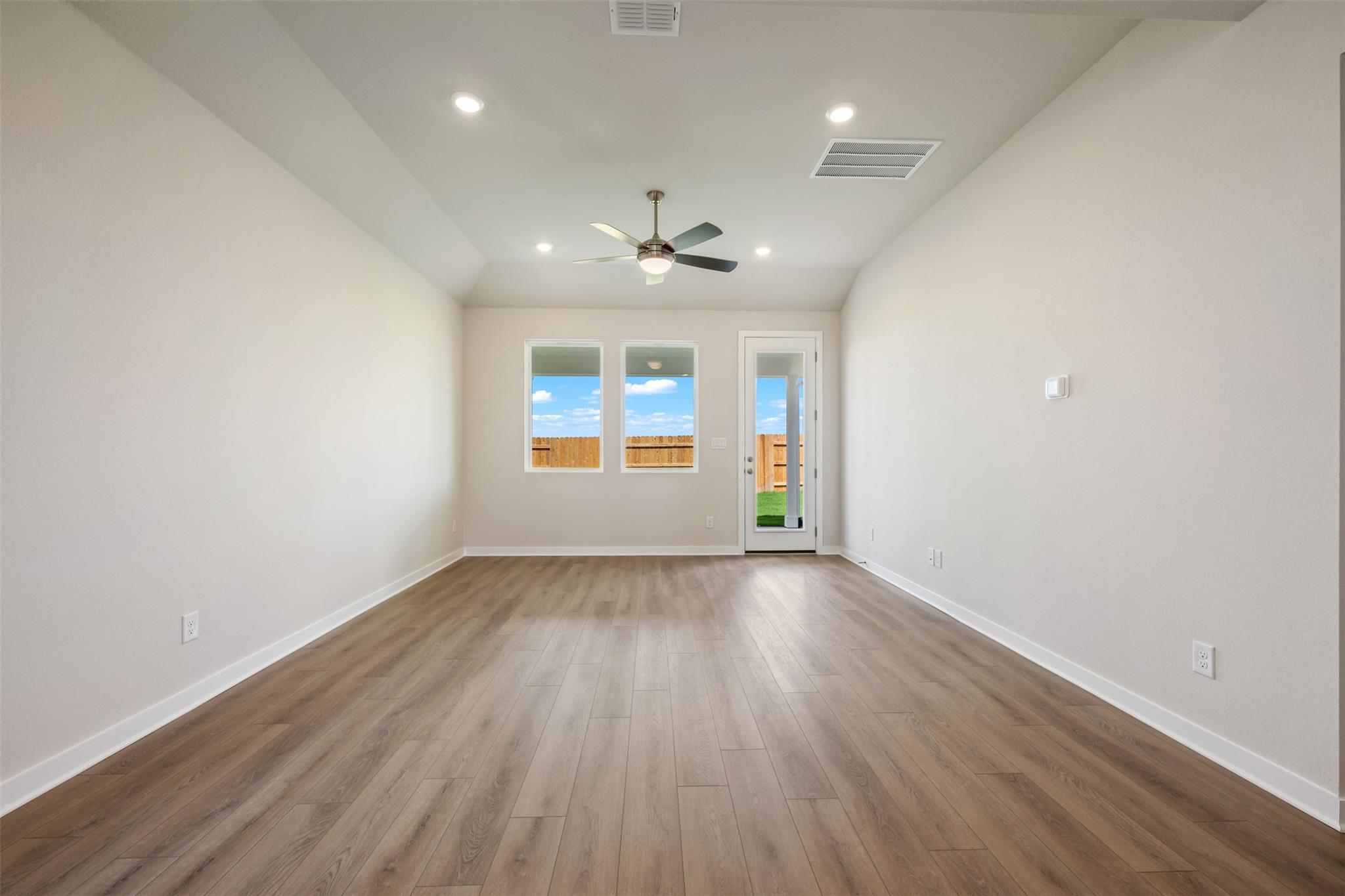 17514 Carmel Rancho Ave Property Photo 14