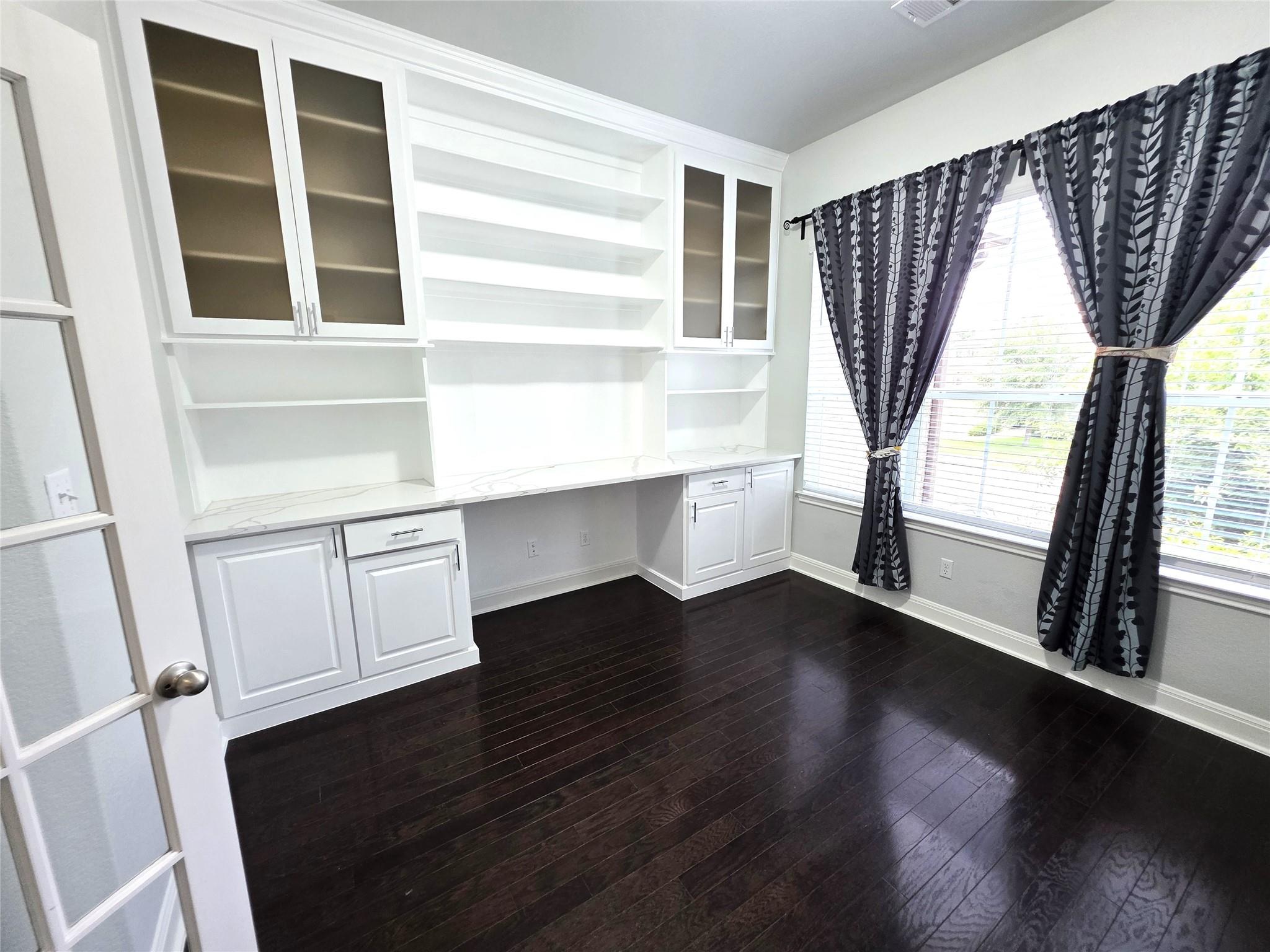1015 Walsh Hill Trl Property Photo 3