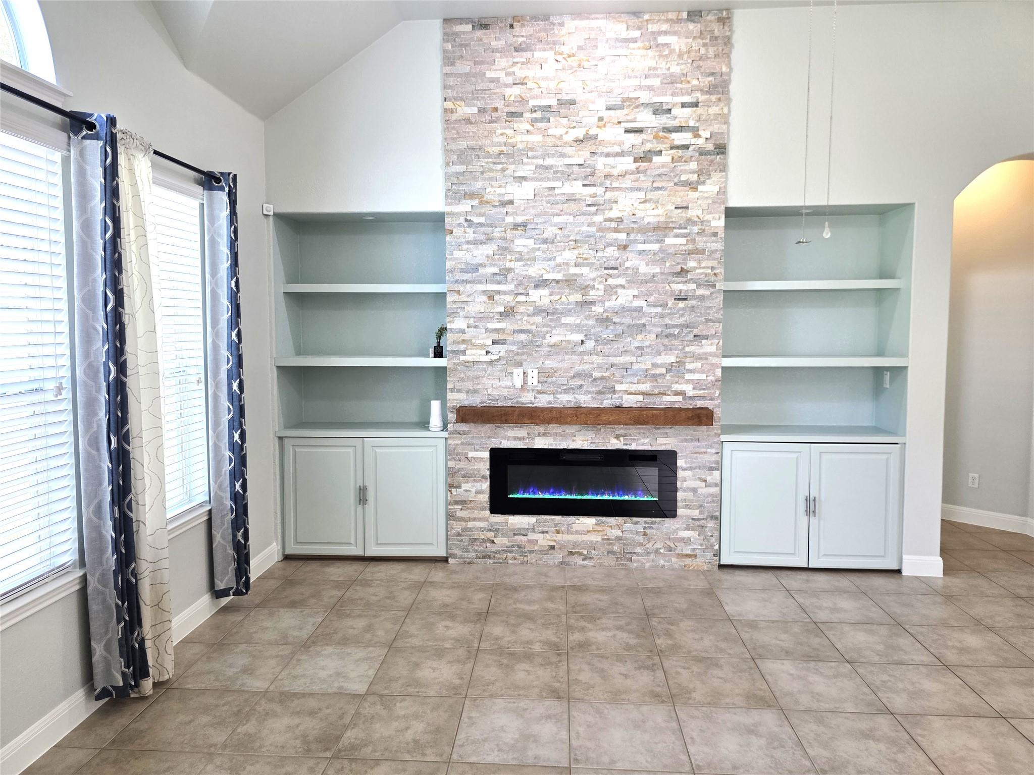 1015 Walsh Hill Trl Property Photo 10