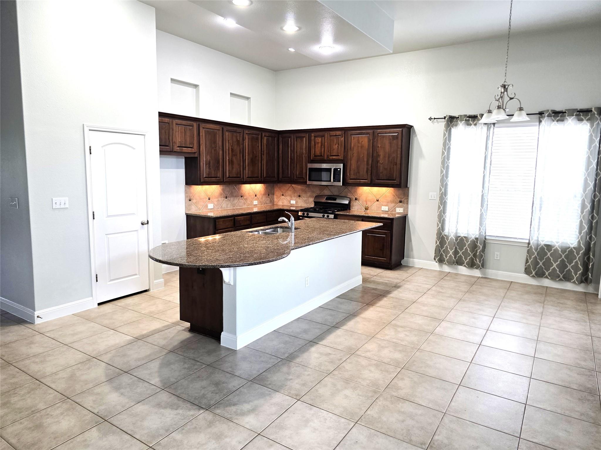 1015 Walsh Hill Trl Property Photo 11