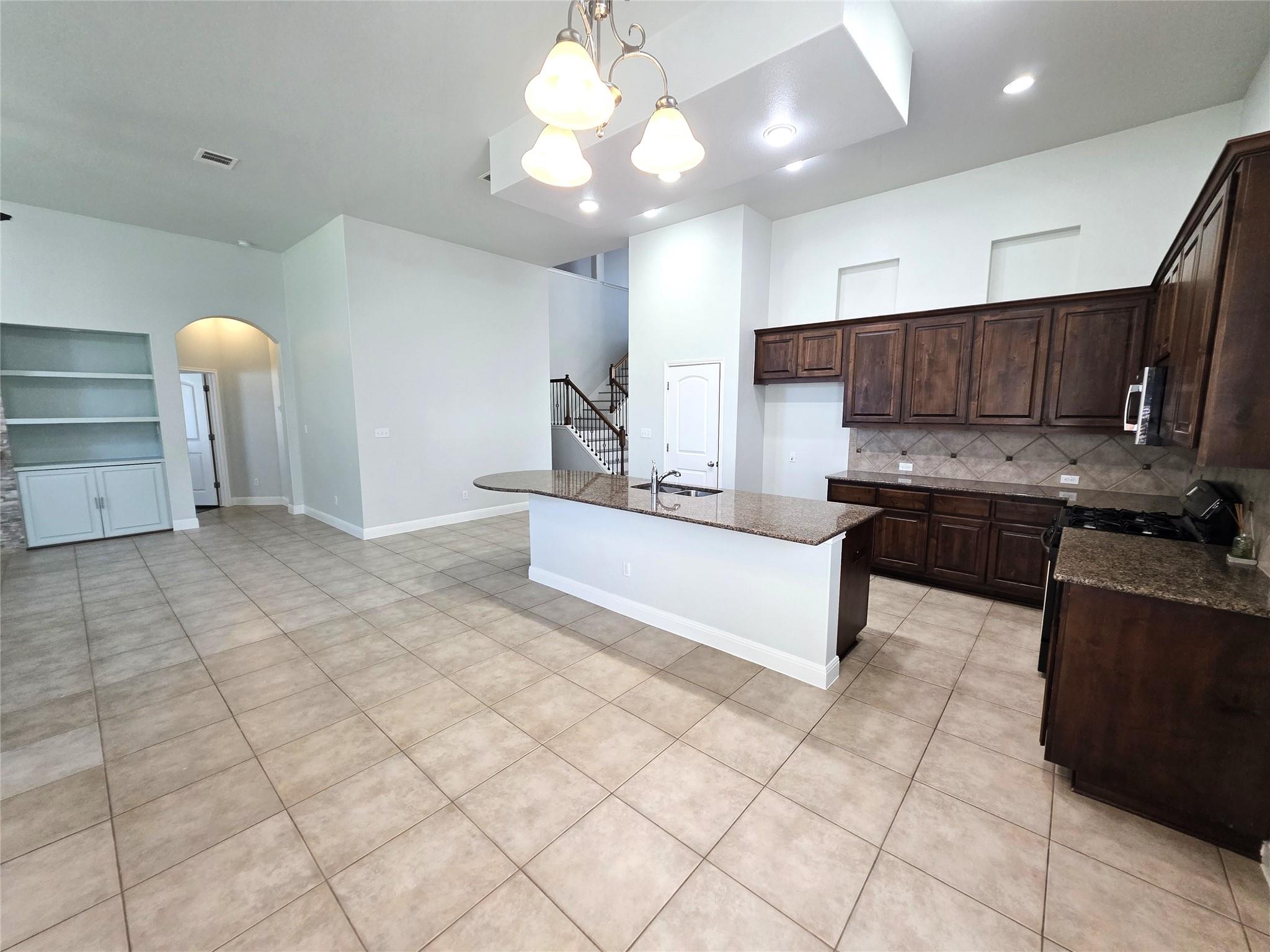 1015 Walsh Hill Trl Property Photo 12