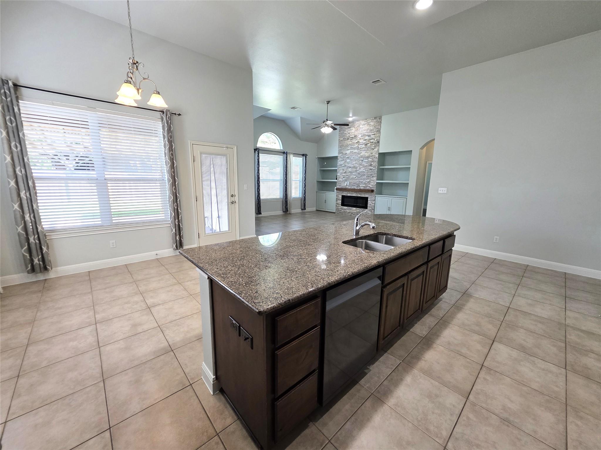 1015 Walsh Hill Trl Property Photo 14