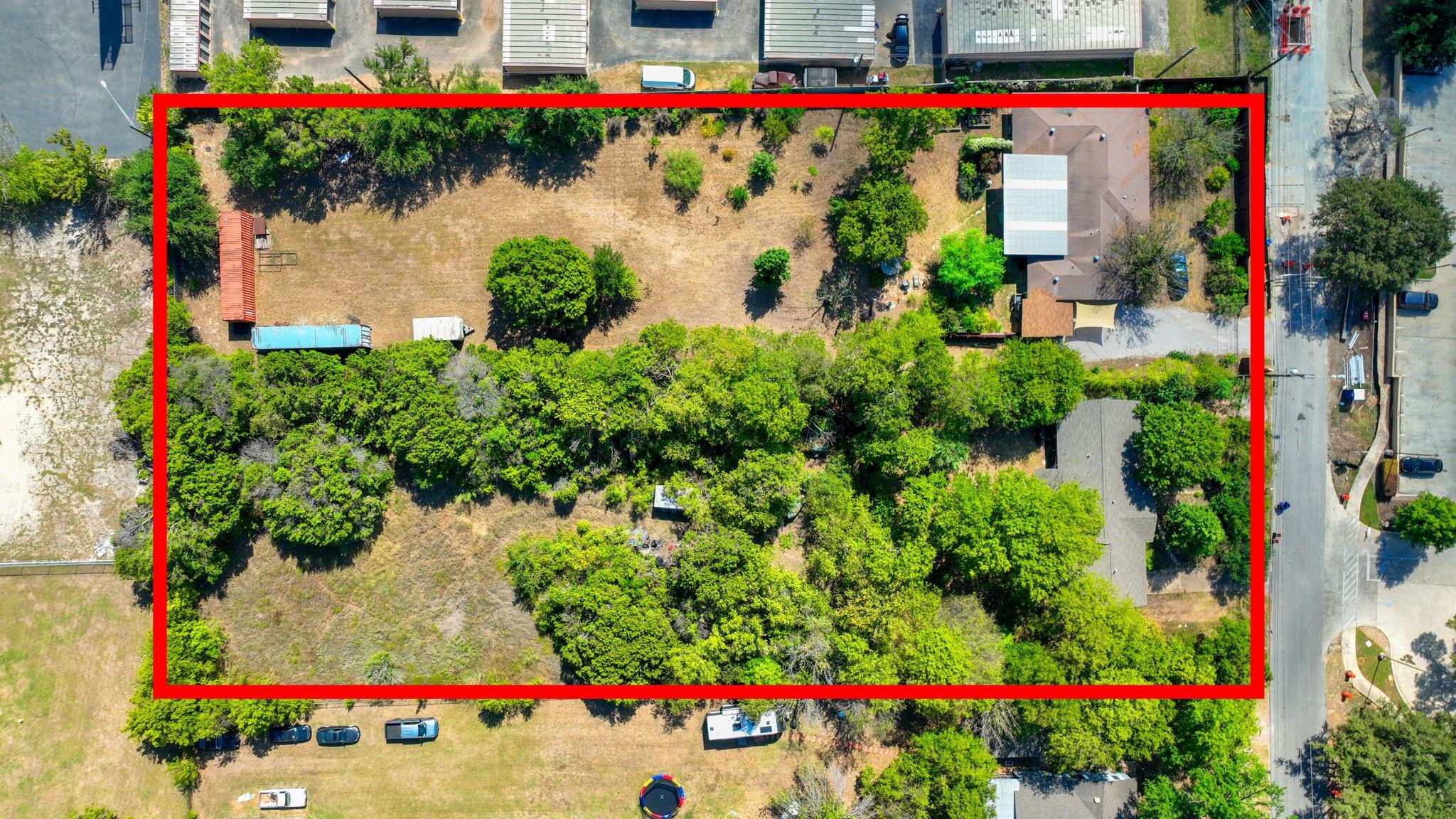 700 & 604 Corral Ln Property Photo 3