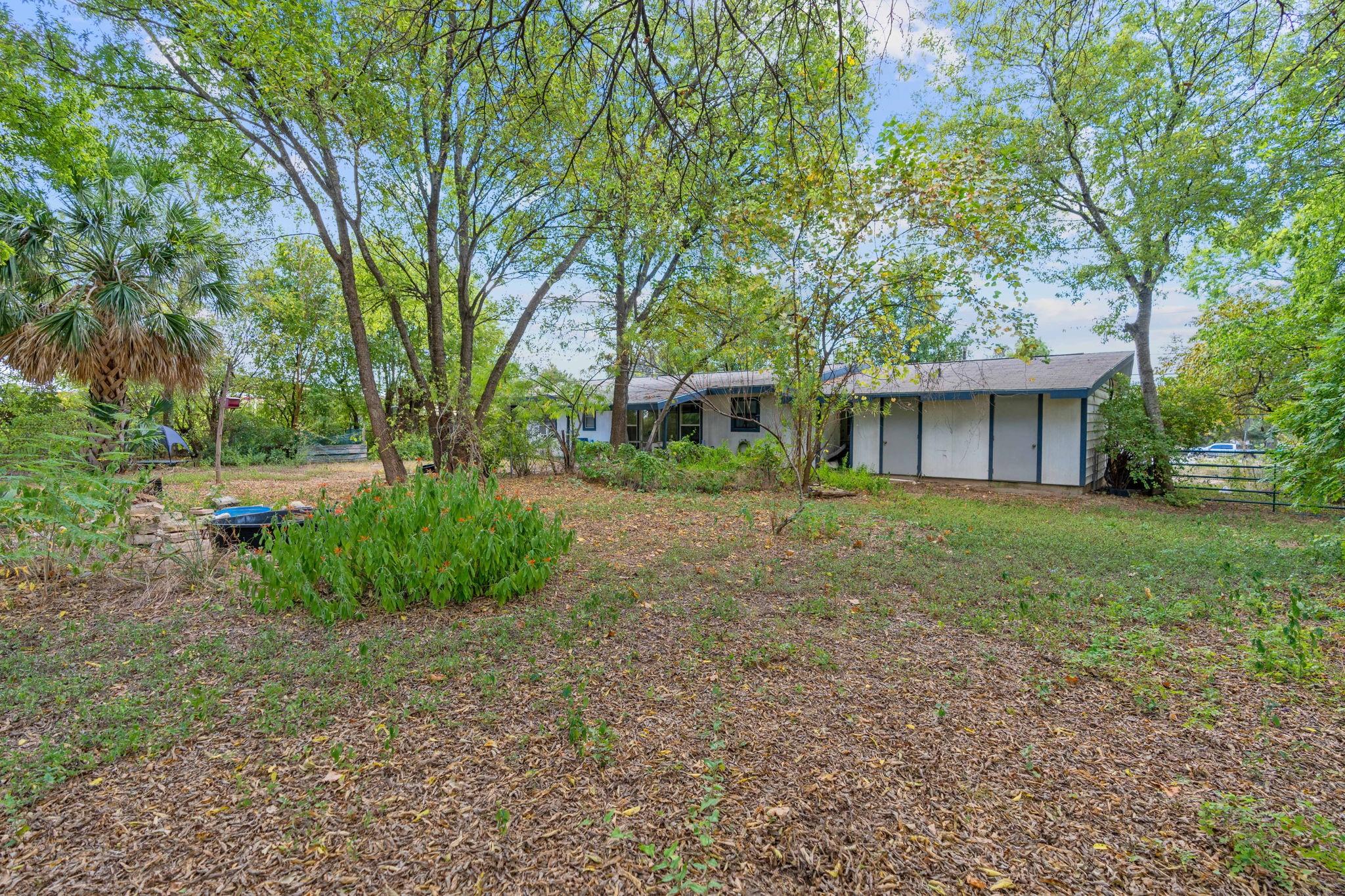700 & 604 Corral Ln Property Photo 13