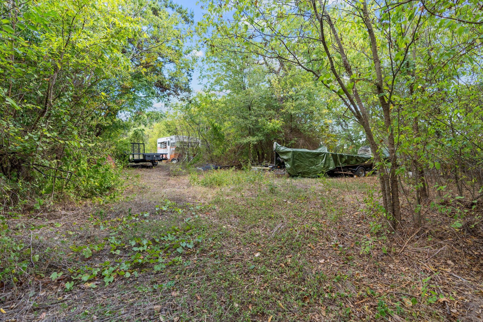 700 & 604 Corral Ln Property Photo 14