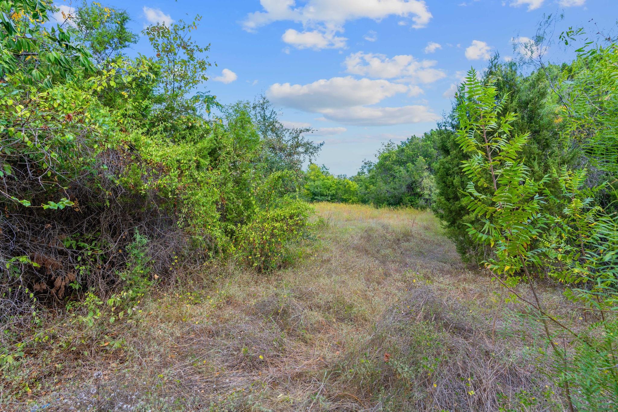 700 & 604 Corral Ln Property Photo 15
