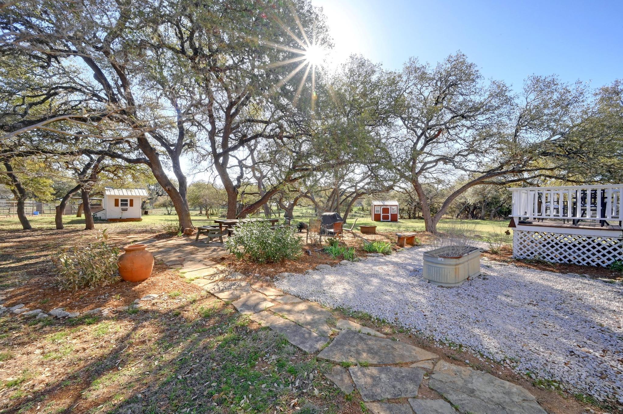 384 Sunset Rdg Property Photo 22