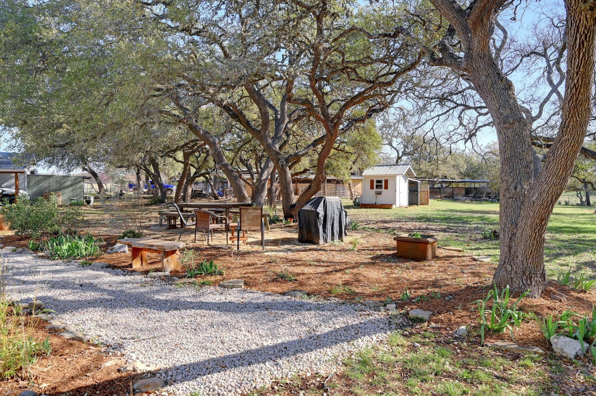 384 Sunset Rdg Property Photo 25