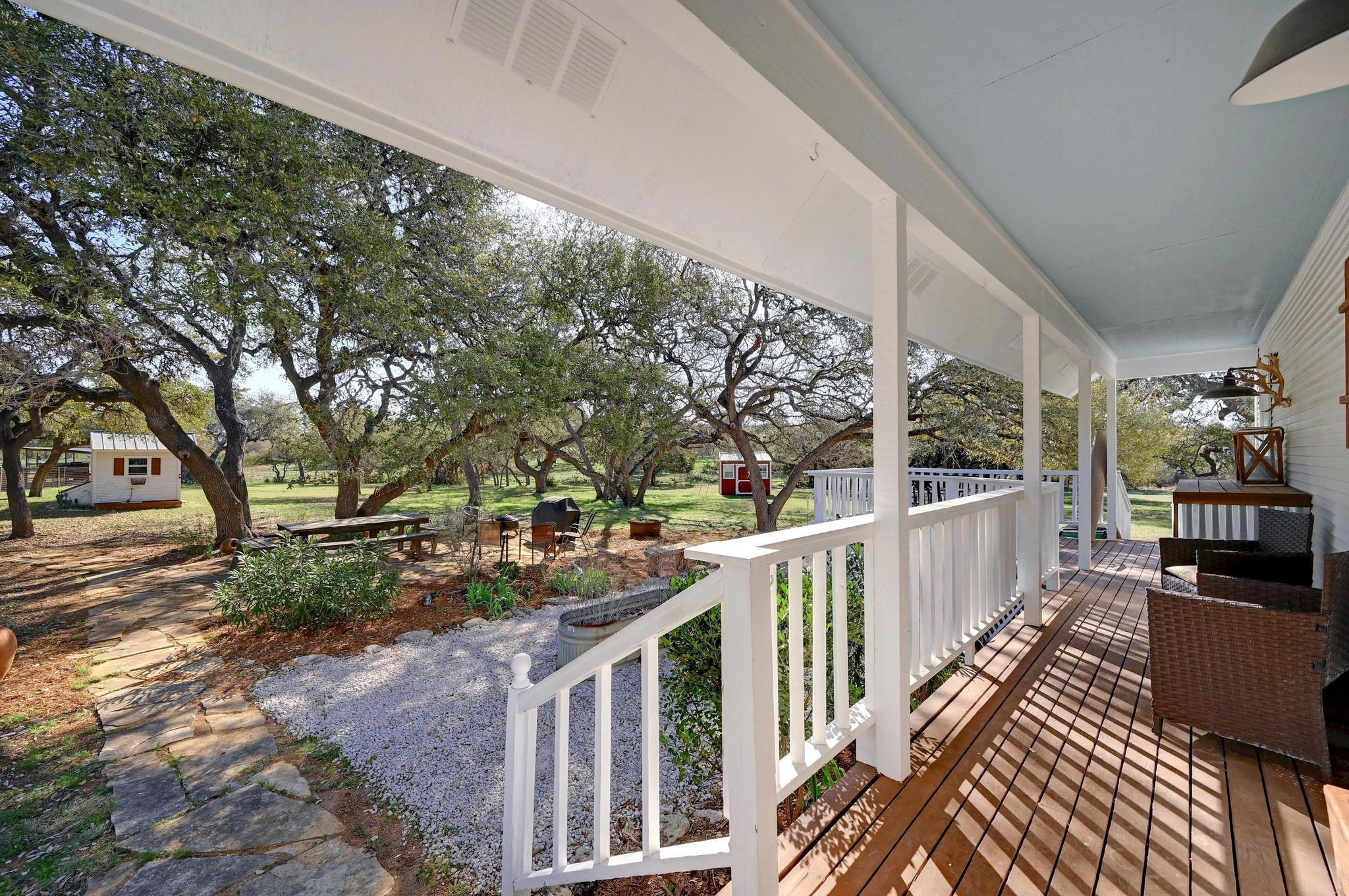 384 Sunset Rdg Property Photo 27