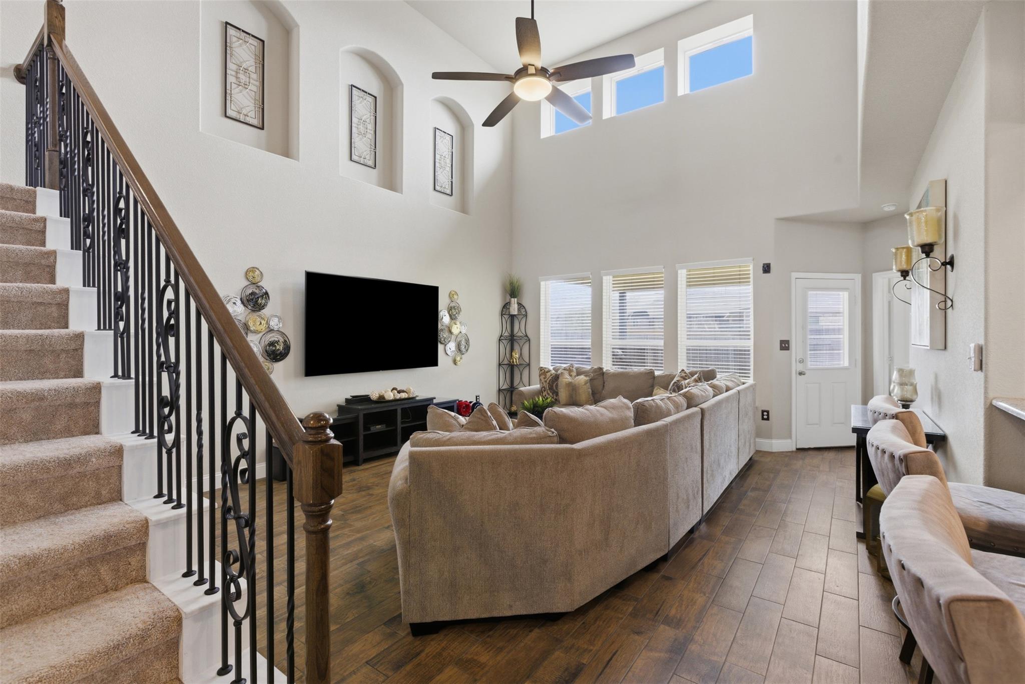 483 Algaroba Loop Property Photo 10