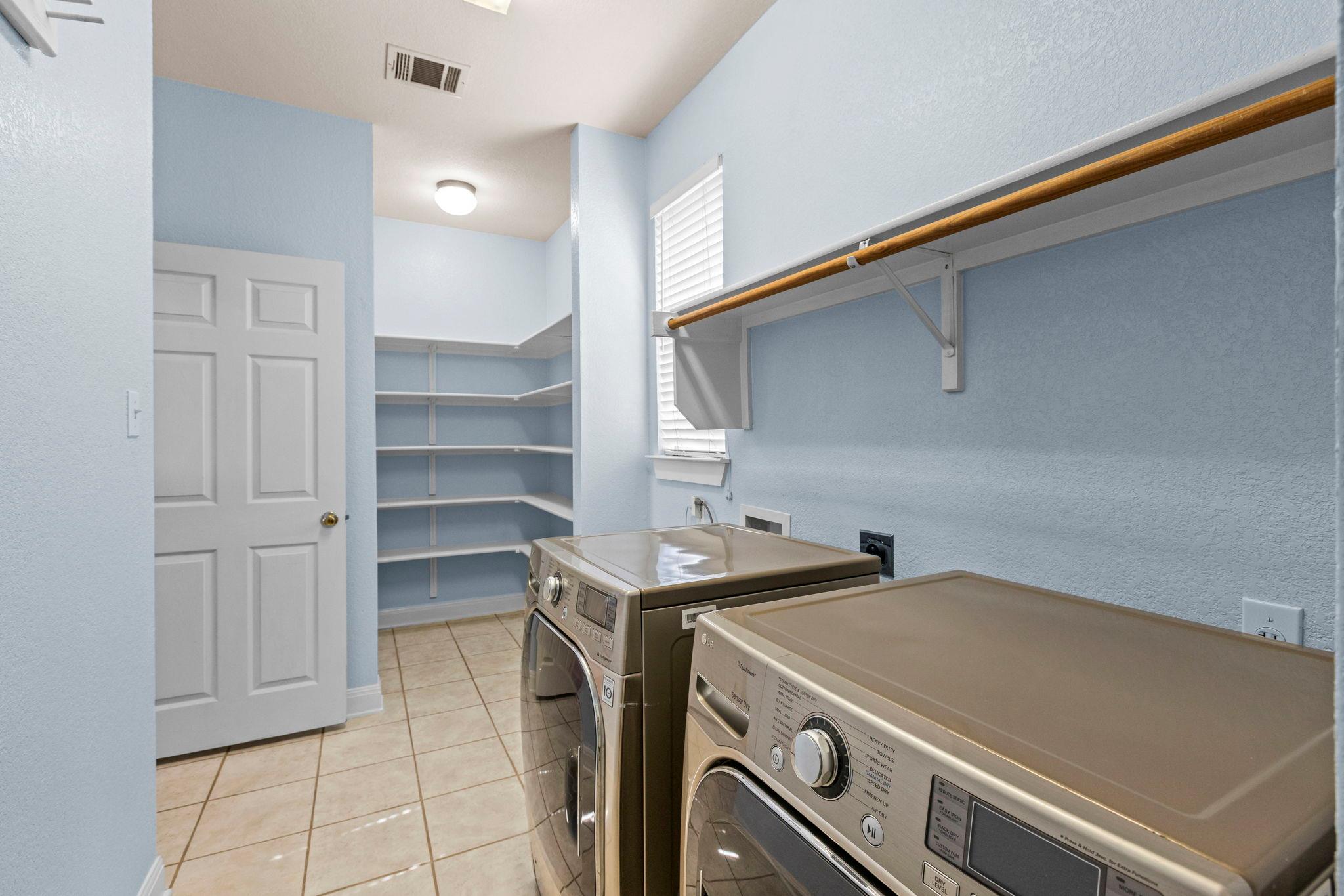 610 Palo Alto Ln Property Photo 14