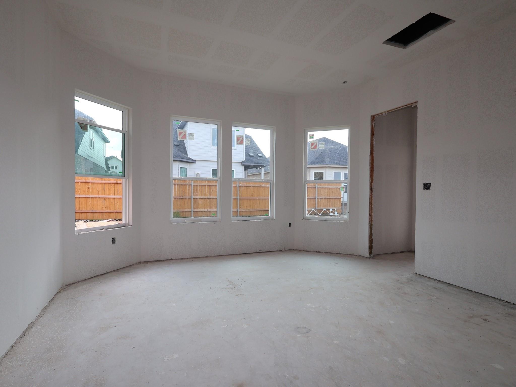 13215 Keefer Dr Property Photo 4