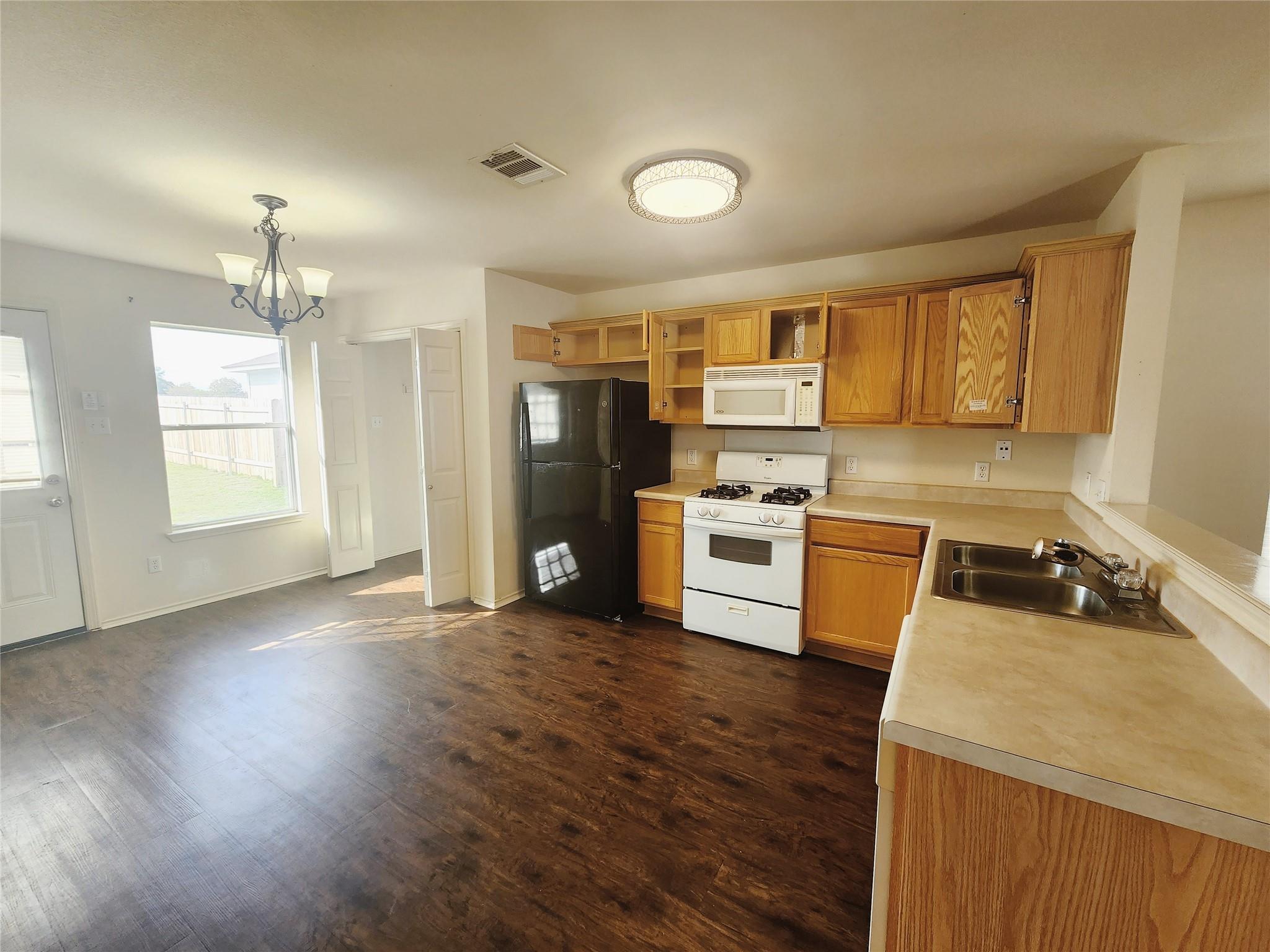 3999197 Property Photo 5