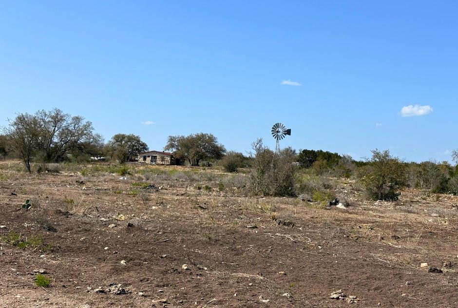 191 Leona Ranch Rd Property Photo 2