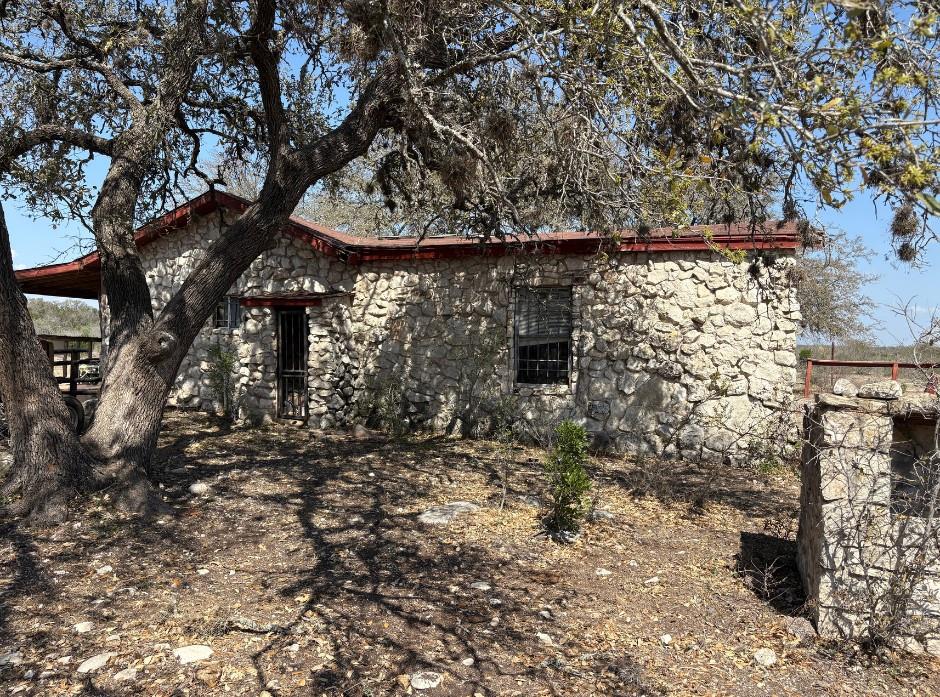 191 Leona Ranch Rd Property Photo 3