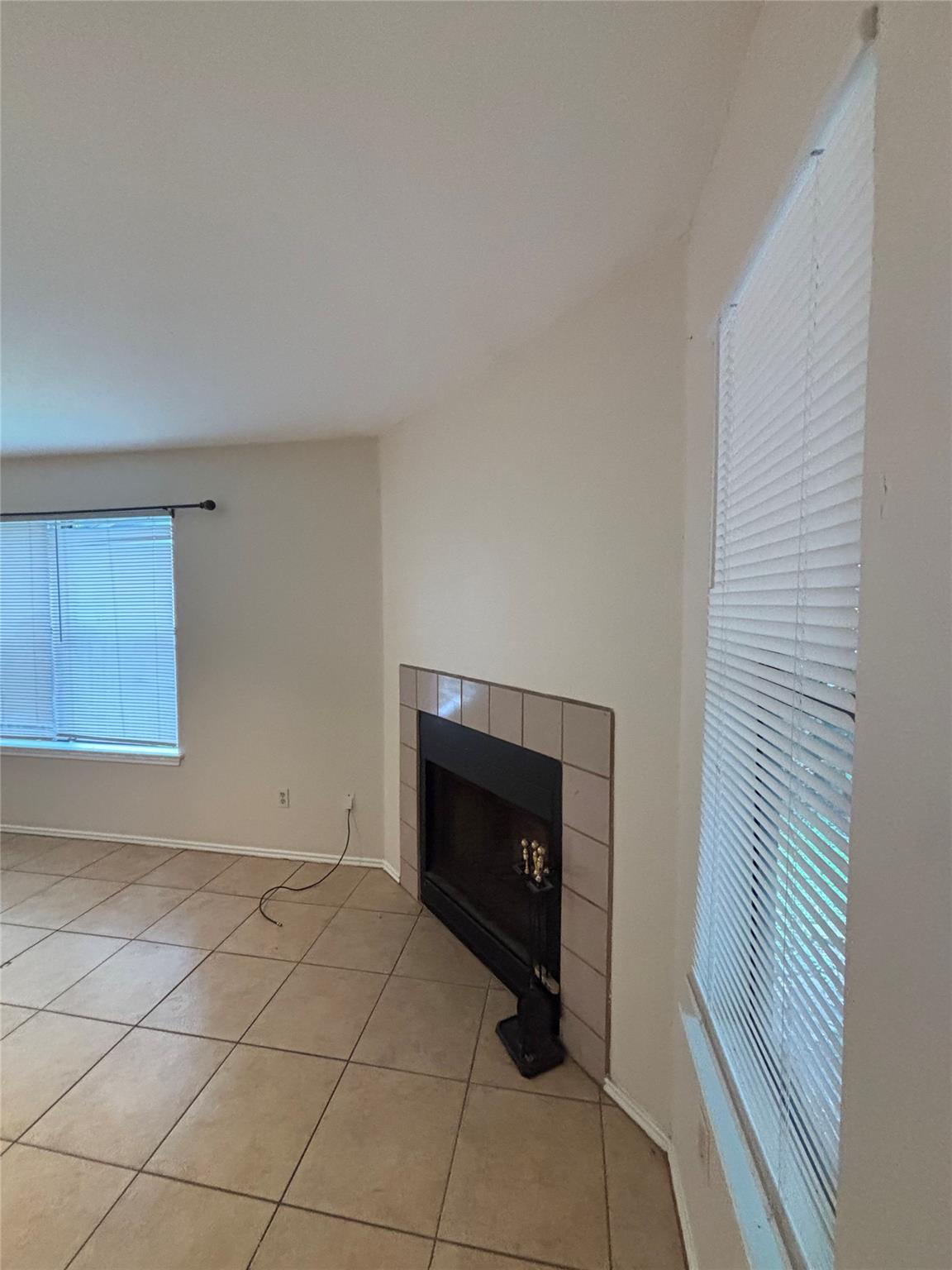 515 Luther Dr #a Property Photo 4