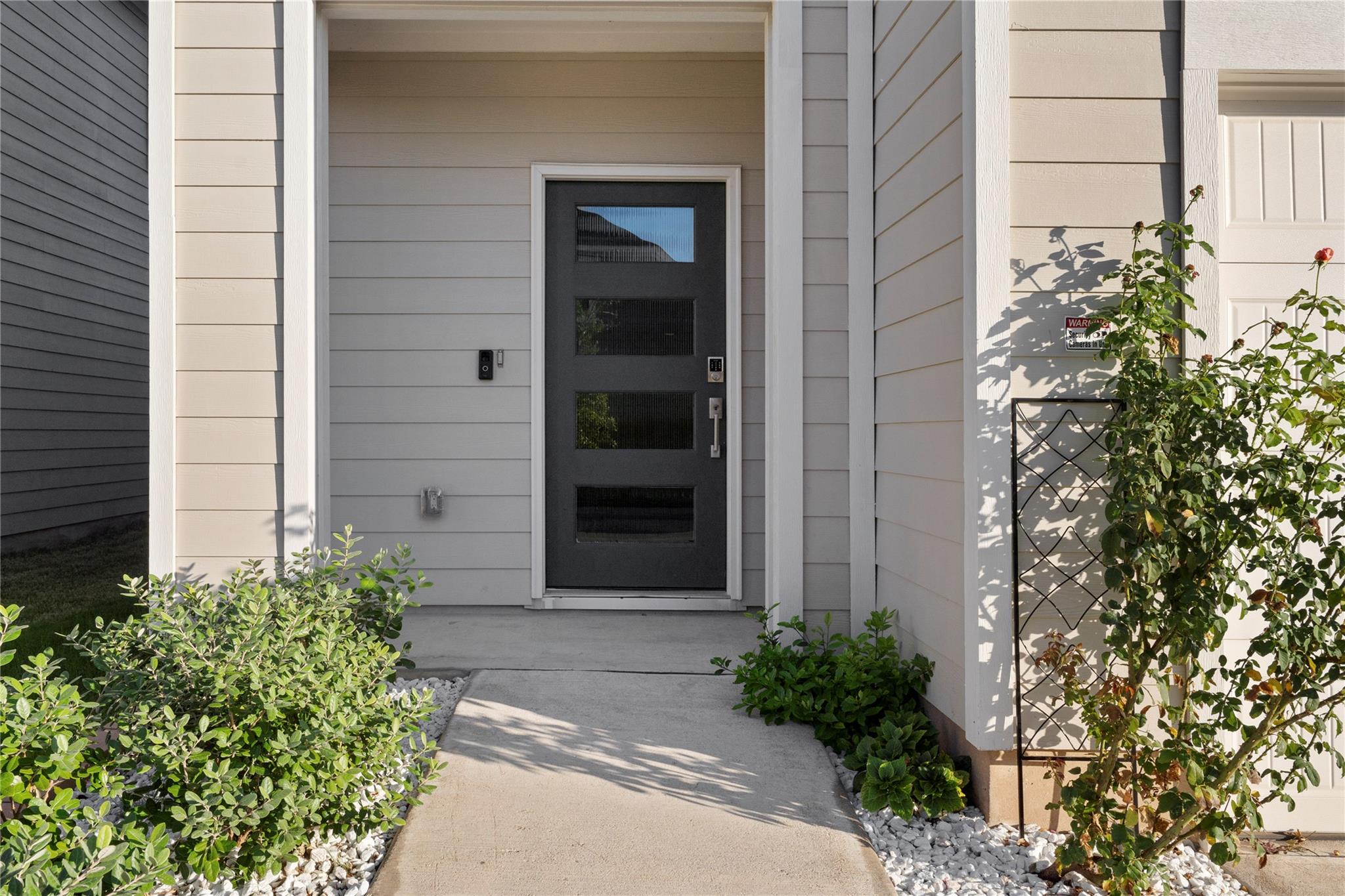 15701 Oglethorpe Dr #100 Property Photo 4