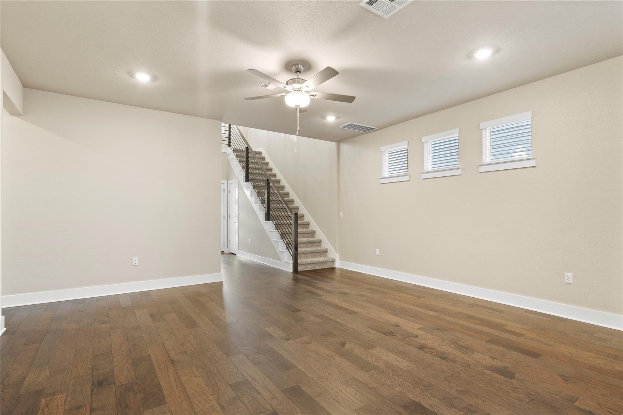 15701 Oglethorpe Dr #100 Property Photo 9
